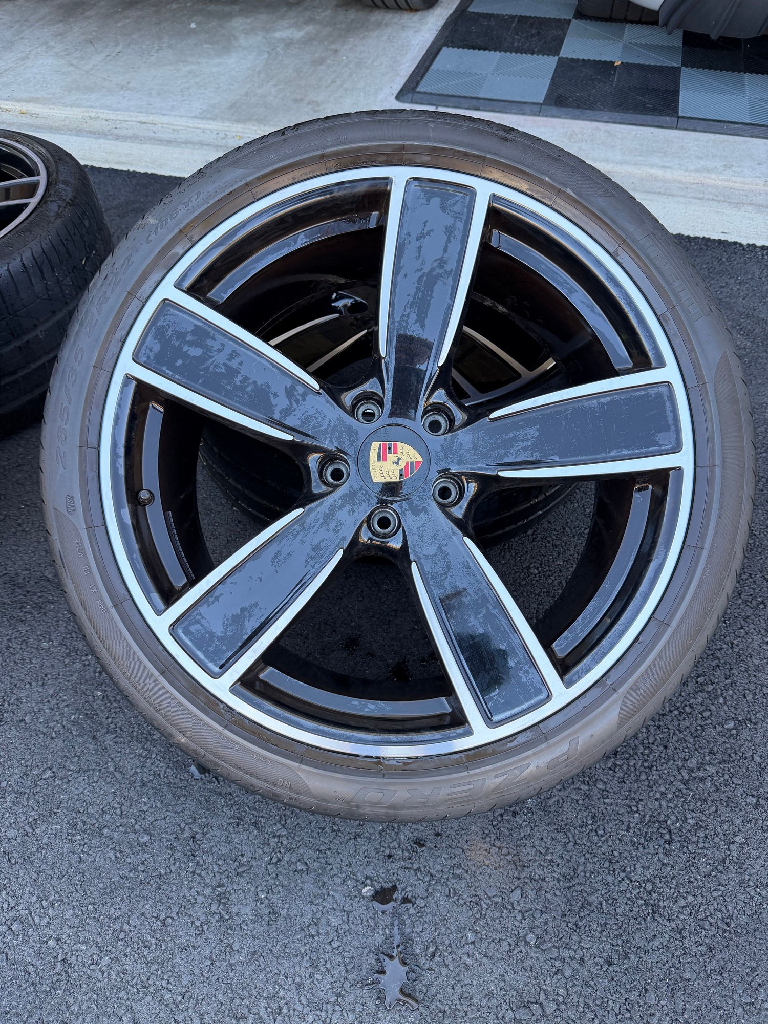 Wheels and Tires/Axles - 22" Cayenne Sport Classic in Gloss Black (48Y) - Used - All Years  All Models - Doylestown, PA 18901, United States