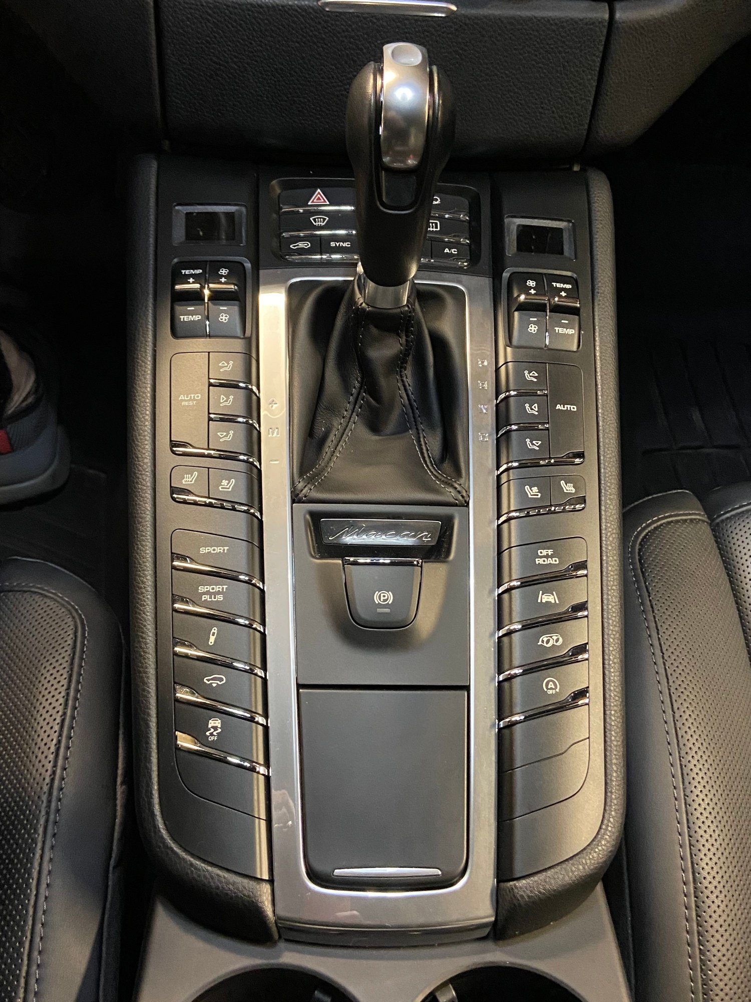 2017 Porsche Macan - 2017 Porsche Macan GTS - Used - VIN WP1AG2A51HLB52643 - 21,500 Miles - 6 cyl - AWD - Automatic - SUV - Gray - Charlotte, NC 28211, United States
