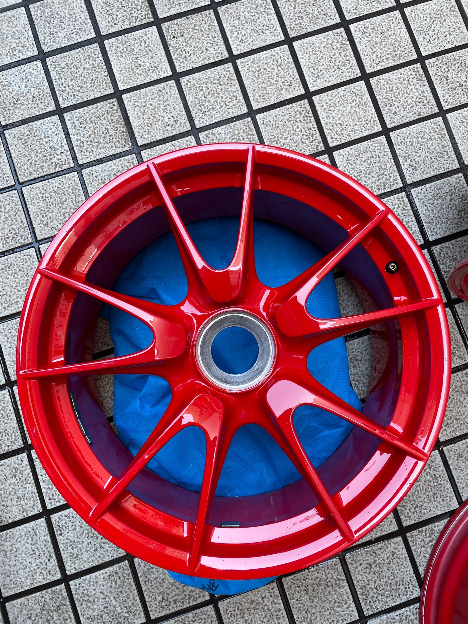 Wheels and Tires/Axles - FS: 997.2 GT3 RS MKII 3.8 Center Lock wheels RED GT3RS (set of 4) - Used - 2009 to 2012 Porsche GT3 - Seattle, WA 98105, United States