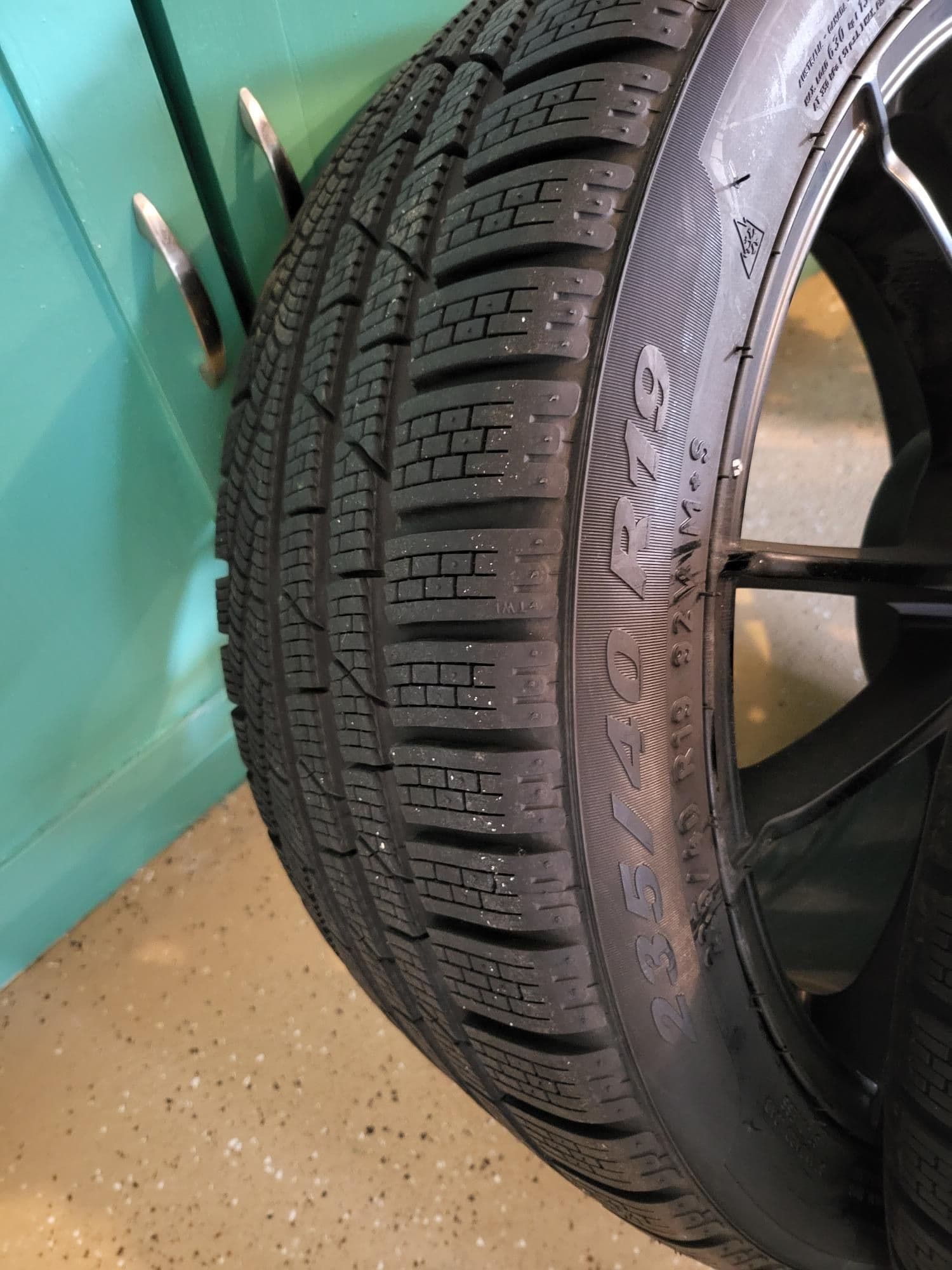 Wheels and Tires/Axles - Porsche 911 (991.2) Carrera Coupe (Base) Winter Wheel/Tire Set - Used - 0  All Models - Syracuse, NY 13201, United States