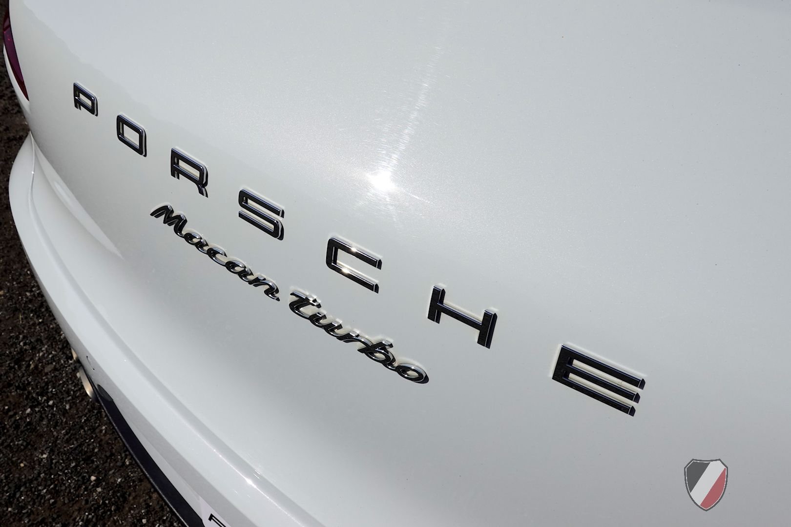 2018 Porsche Macan - 2018 Porsche Macan Turbo, one owner - Used - VIN WP1AF2A55JLB70071 - 40,053 Miles - 6 cyl - AWD - Automatic - SUV - White - Exton, PA 19341, United States