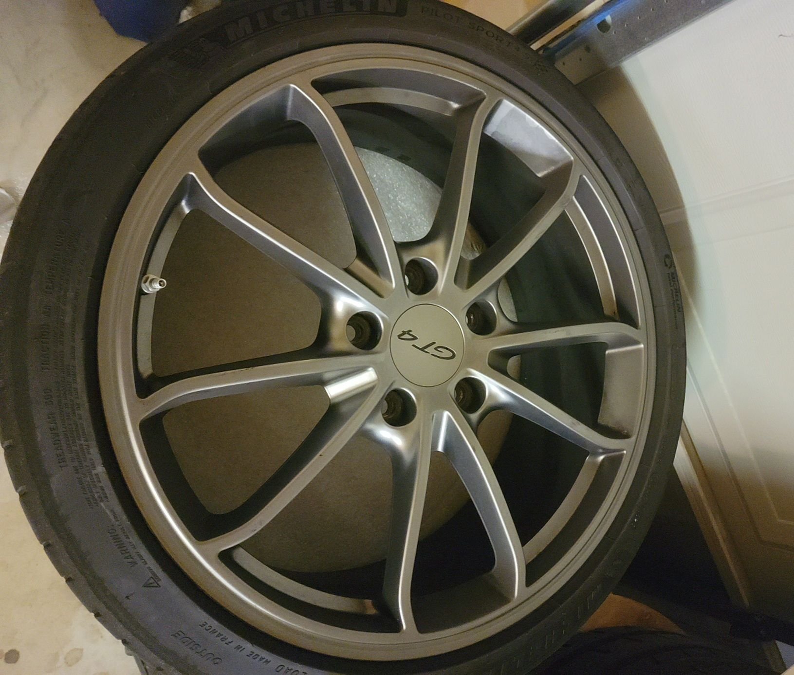 Wheels and Tires/Axles - 981 GT4 OE wheels and tires - Used - All Years  All Models - Reno, NV 89506, United States