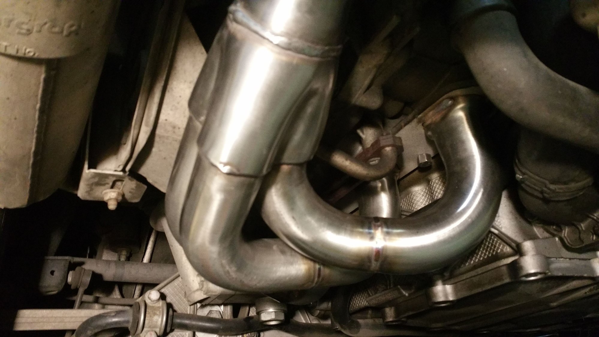 Mitigating broken exhaust header bolts Cargraphic headers on the way