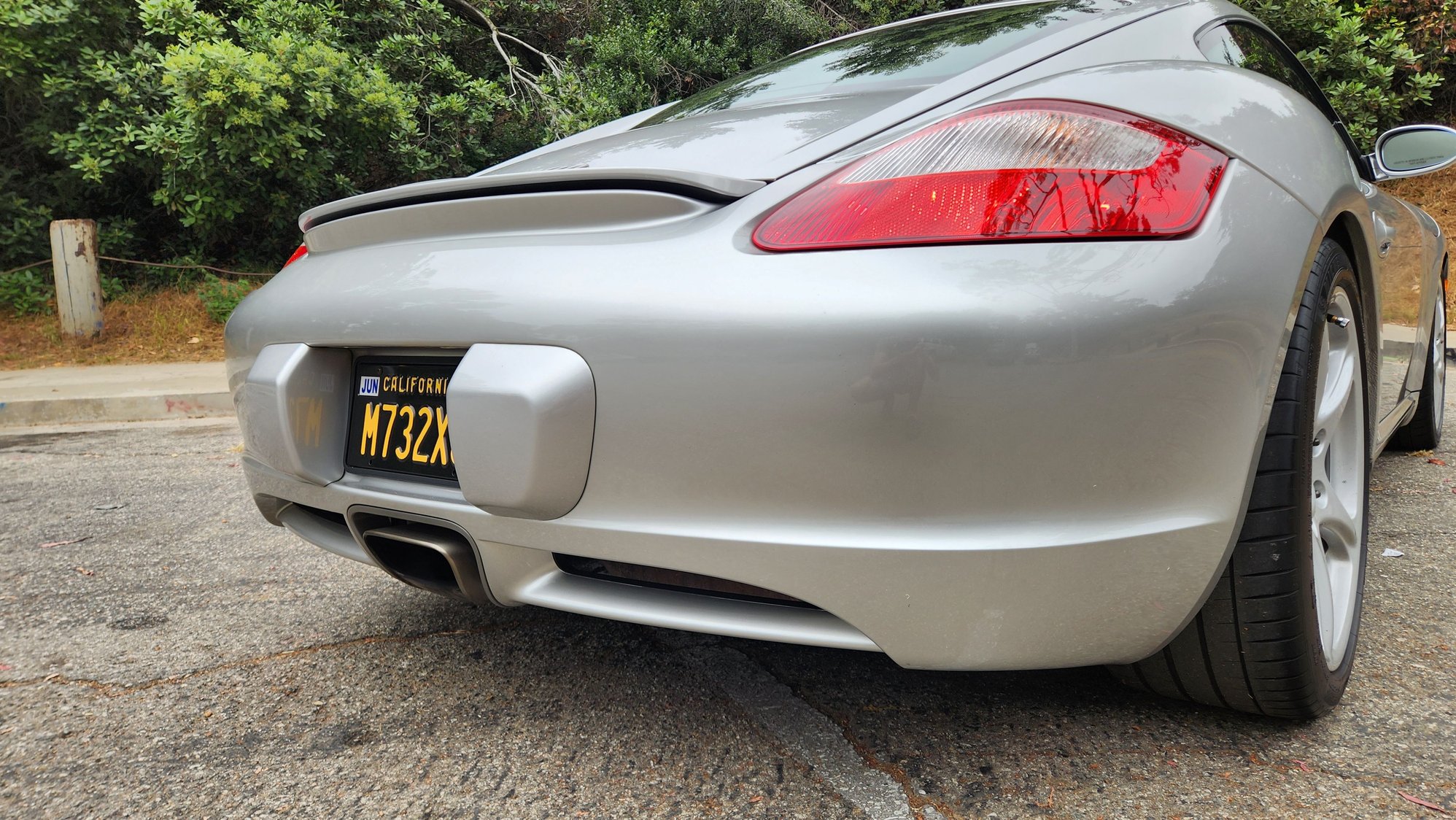 2007 Porsche Cayman - 2007 Porsche Cayman 2.7L Manual - Used - VIN WP0AA29897U762848 - 131,000 Miles - 6 cyl - 2WD - Manual - Coupe - Silver - Los Angeles, CA 90032, United States