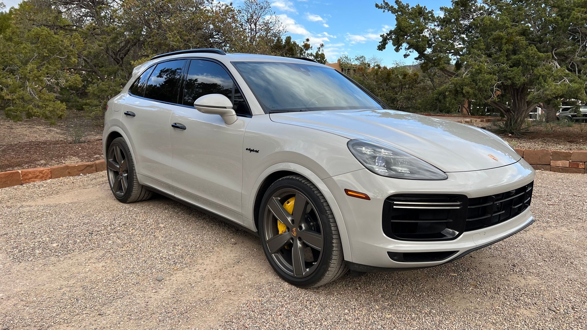 2021 Porsche Cayenne - Beautiful CPO 2021 Cayenne Turbo S e-Hybrid in Chalk - Used - VIN WP1AH2AY7MDA3811 - 12,300 Miles - 8 cyl - AWD - Automatic - SUV - Other - Santa Fe, NM 87501, United States