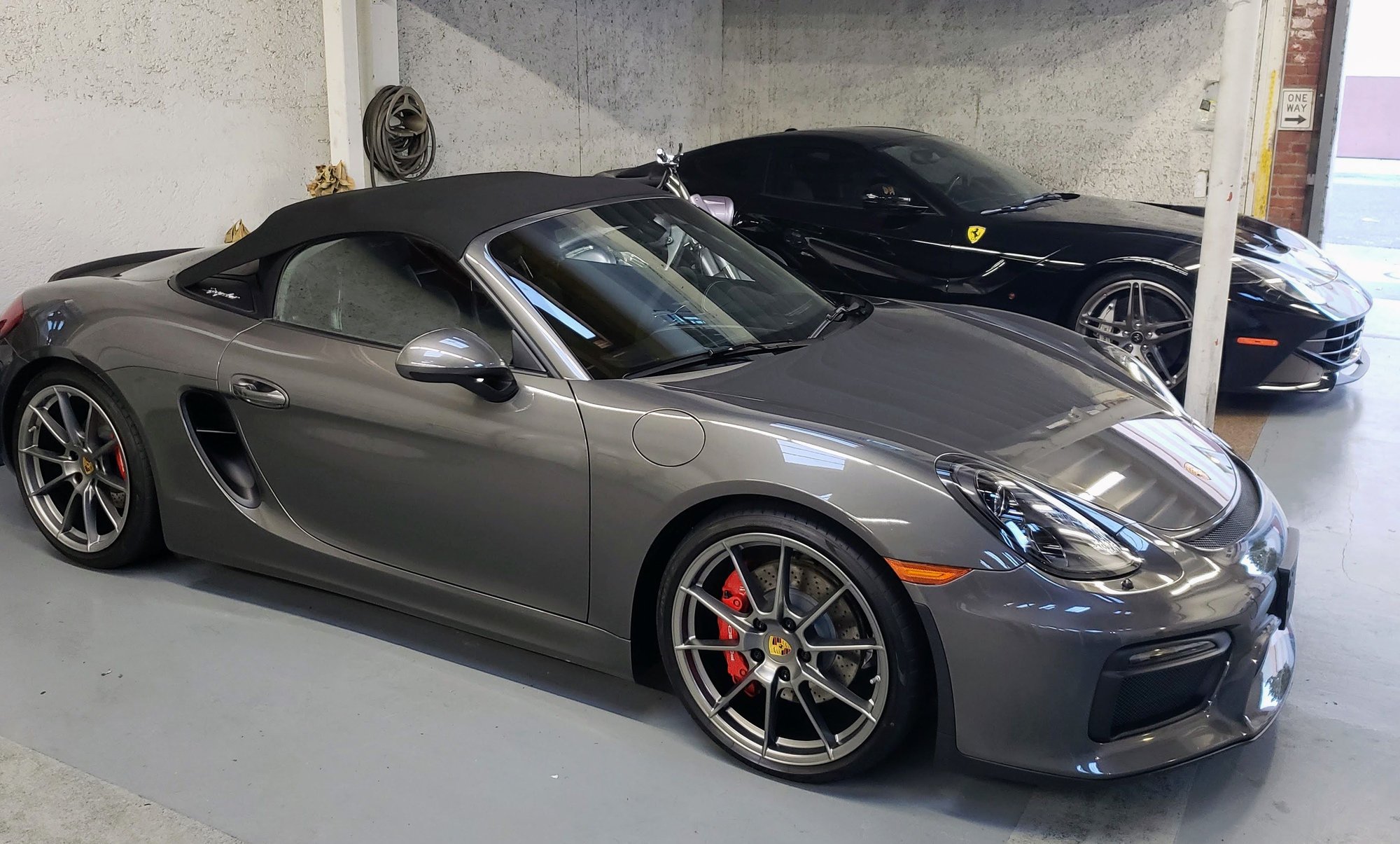 2016 Porsche Boxster - 2016 Porsche Boxster Spyder 6-Speed - Used - VIN WP0CC2A81GS152730 - 12,530 Miles - 6 cyl - AWD - Manual - Convertible - Gray - Sonoma, CA 95476, United States