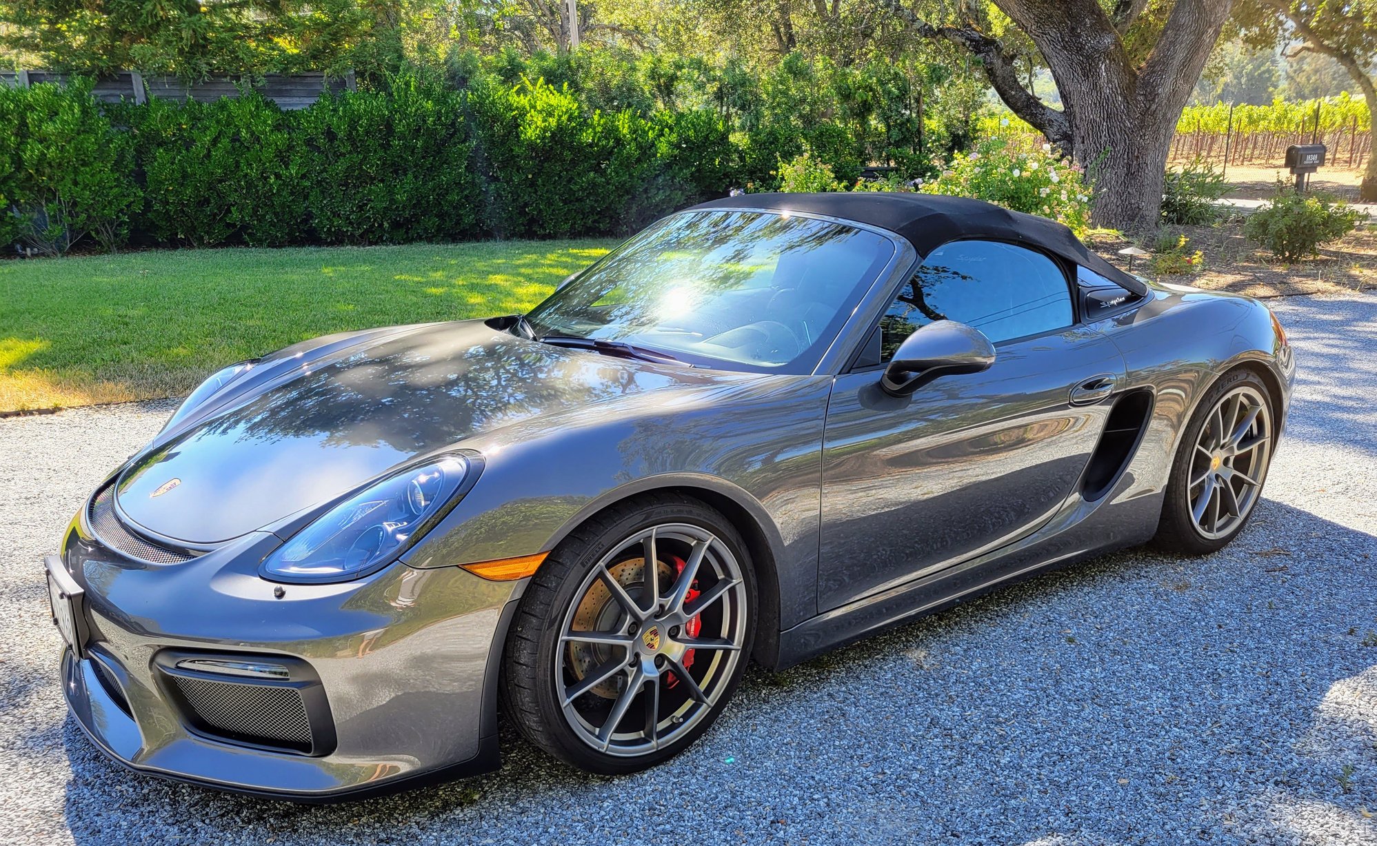 2016 Porsche Boxster - 2016 Porsche Boxster Spyder 6-Speed - Used - VIN WP0CC2A81GS152730 - 12,530 Miles - 6 cyl - AWD - Manual - Convertible - Gray - Sonoma, CA 95476, United States