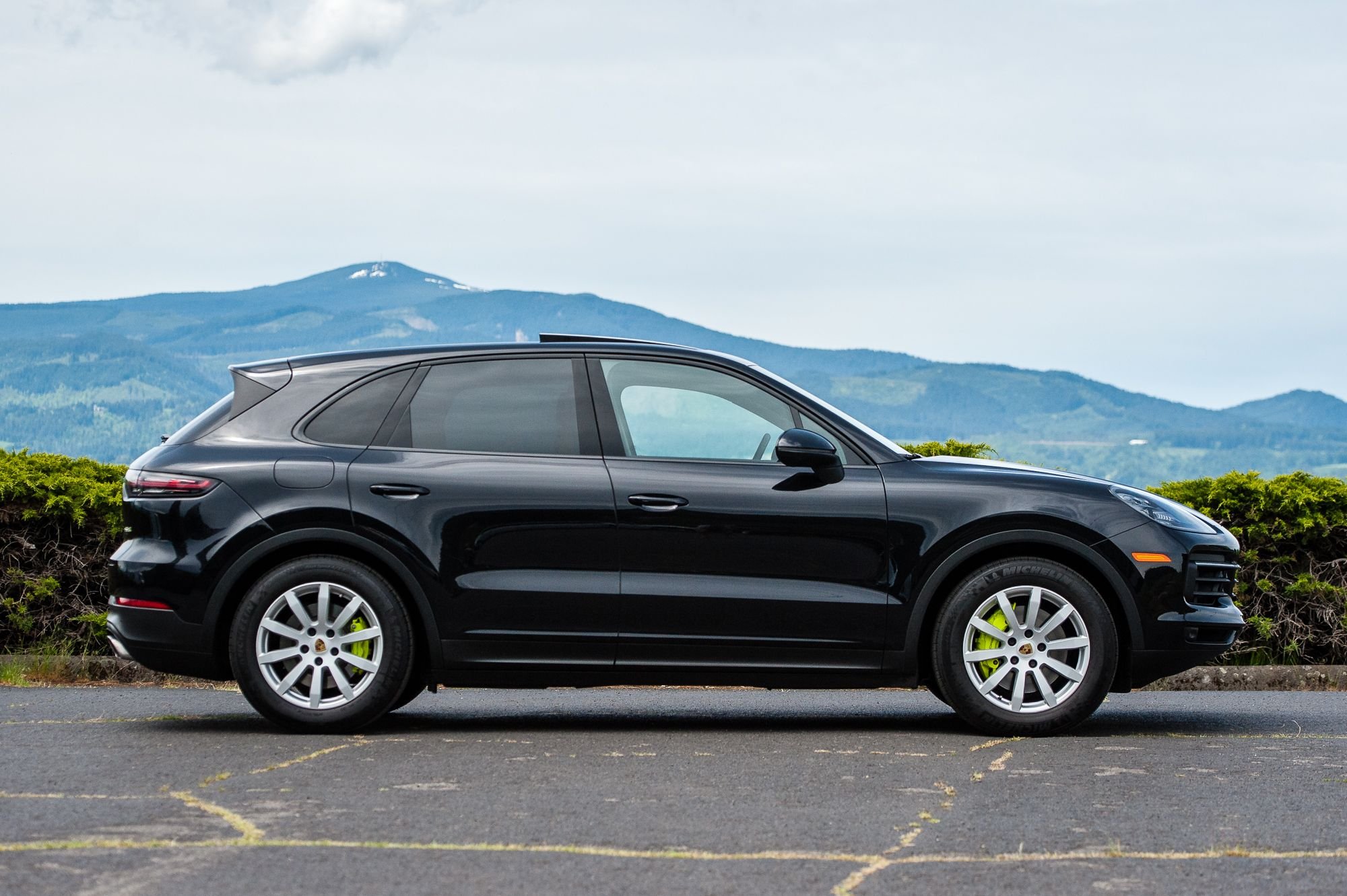 2019 Cayenne ehybrid in Oregon, black/beige, 28k miles, clean and
