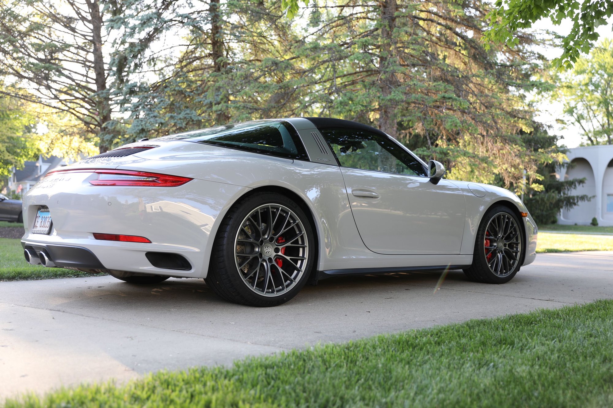 2018 Porsche 911 - 2018 Targa 4S.Hard to Find Chalk/Black. PDK. 7200 Miles. Mint! CPO until 2024. - Used - VIN WP0BB2A95JS135086 - Chicago Area, IL 60014, United States