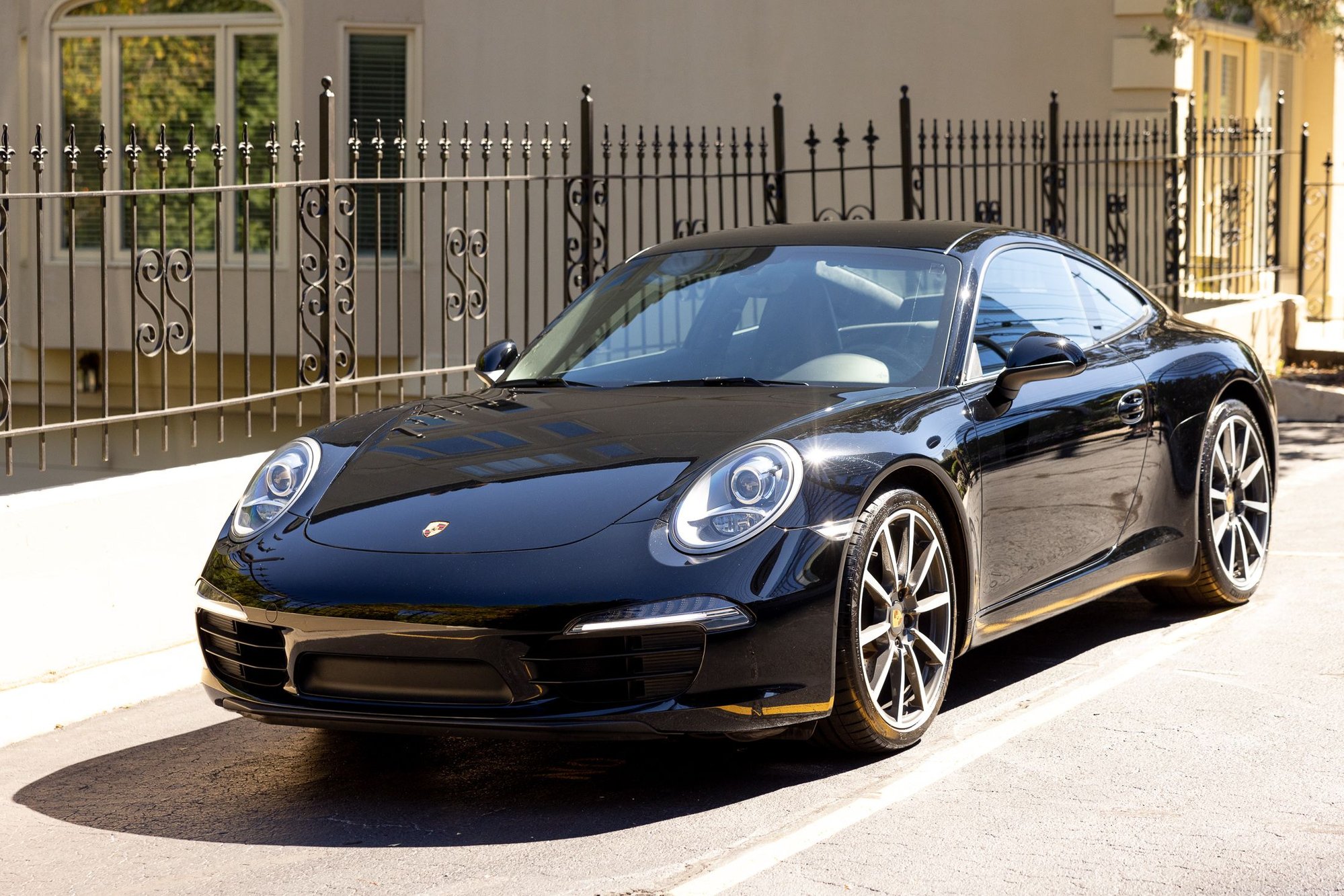 2015 Porsche 911 - 2015 911 Carrera coupe manual, 19k miles - Used - VIN WP0AA2A90FS100106 - 19,000 Miles - 6 cyl - 2WD - Manual - Coupe - Black - Atlanta, GA 30326, United States