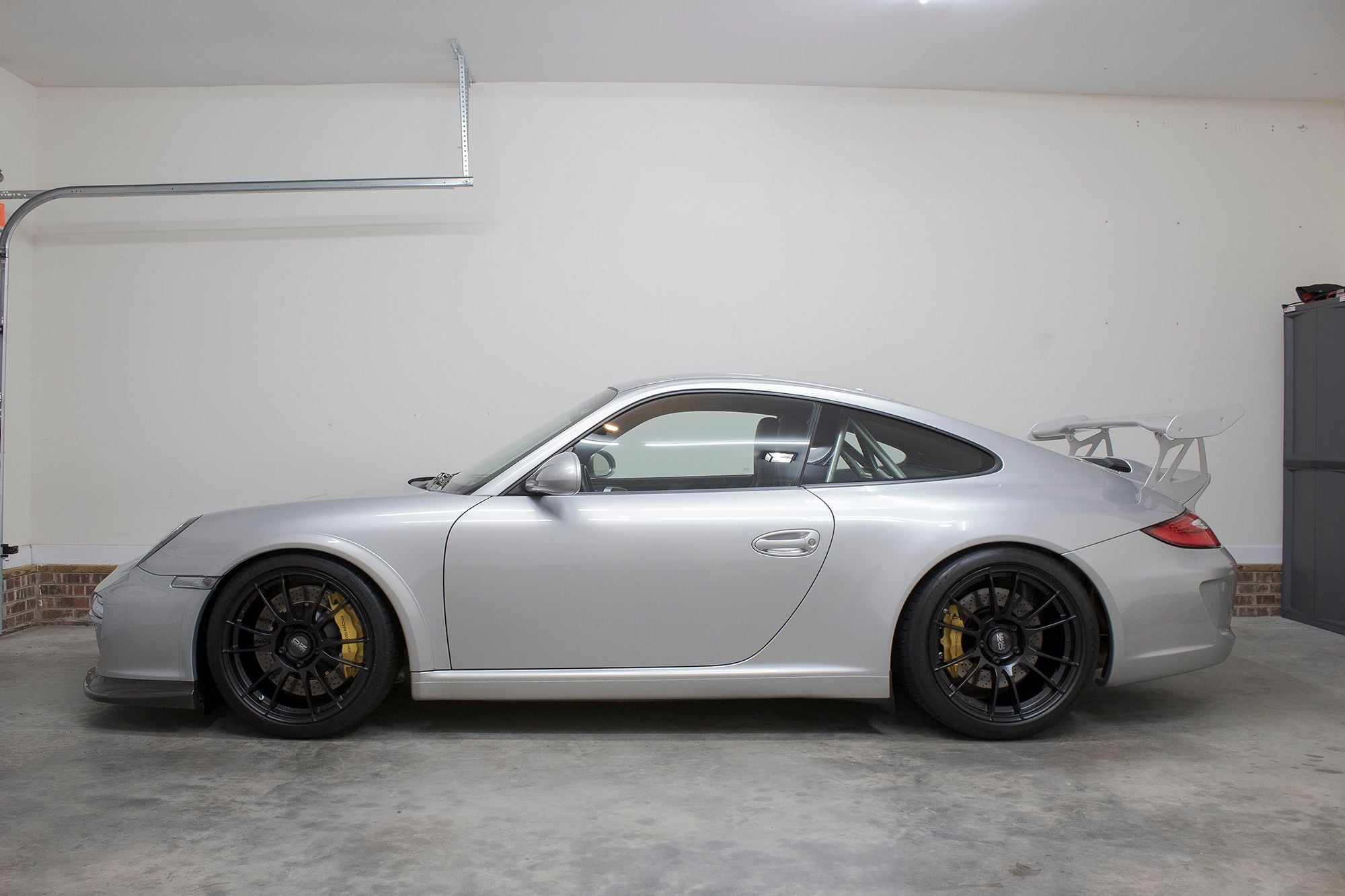 2010 Porsche 911 - Immaculate 2010 997.2 C2S 6MT (130 Images + Video. Low Mileage. OEM GT3 add-ons, etc) - Used - VIN WP0AB2A98AS720532 - 29,500 Miles - 6 cyl - 2WD - Manual - Coupe - Silver - Sanford, NC 27332, United States