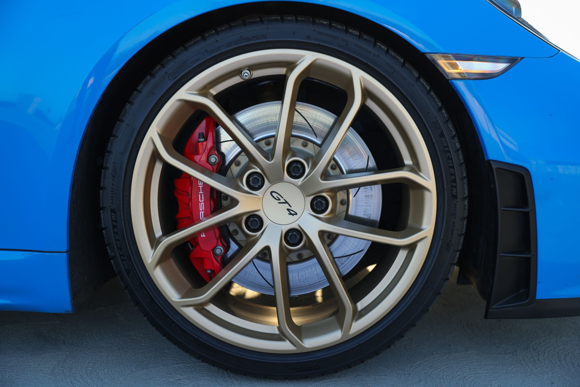 2022 Porsche 718 - 2022 Porsche 718 Cayman GT4 - Used - VIN WP0AC2A87NS275243 - 13,050 Miles - 6 cyl - 2WD - Automatic - Coupe - Blue - Ventura, CA 93003, United States