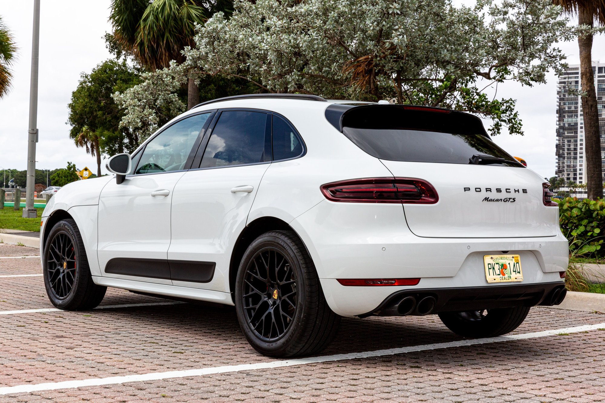 2017 Porsche Macan - 2017 PORSCHE MACAN GTS - Used - VIN WP1AG2A5XHLB52169 - 36,500 Miles - 6 cyl - AWD - Automatic - SUV - White - Miami, FL 33131, United States