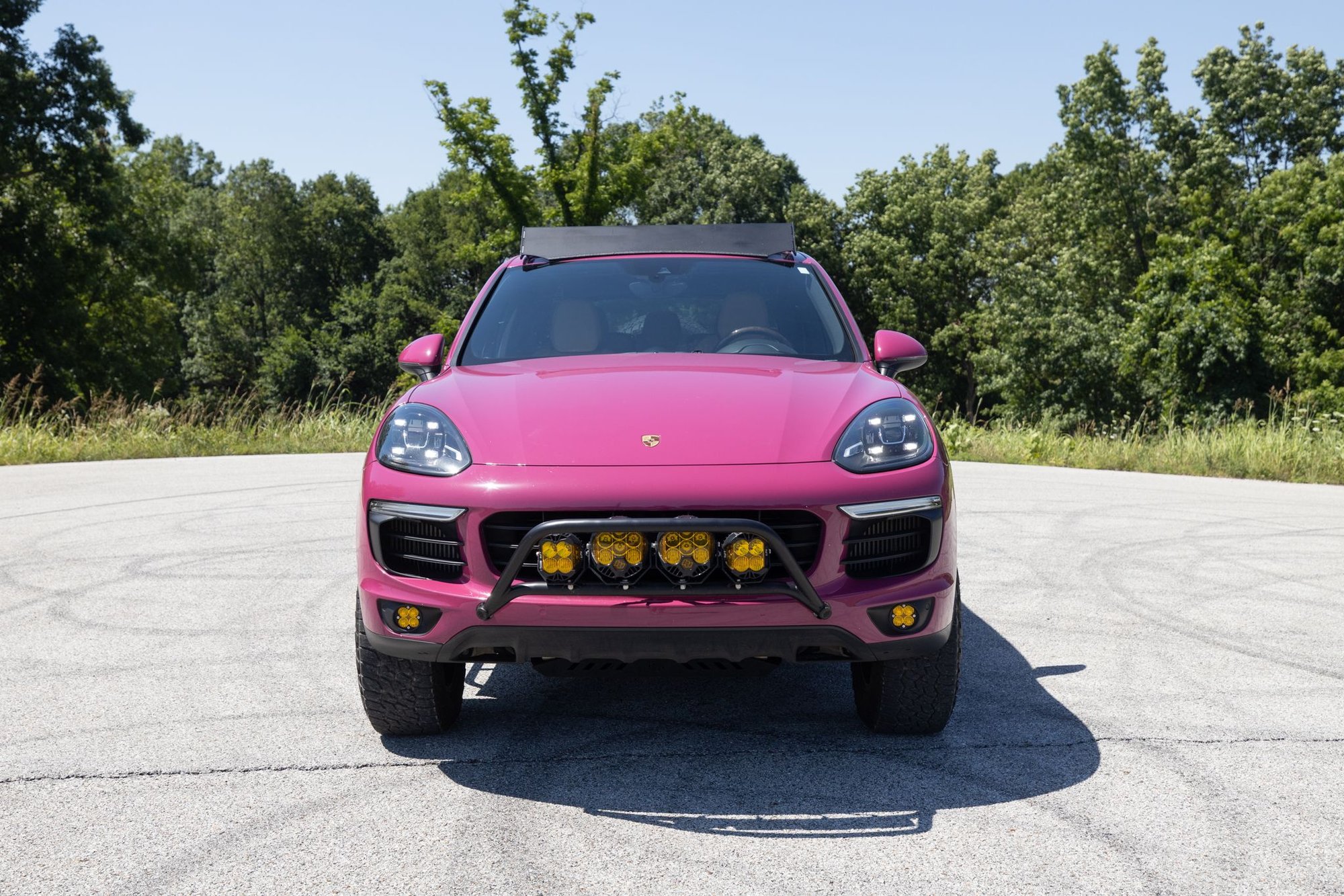 2017 Porsche Cayenne - 2017 Cayenne S - Adventure Ready With Top Notch Build - Used - VIN WP1AB2A28HLA50681 - 111,379 Miles - 6 cyl - AWD - Automatic - SUV - White - Fayetteville, AR 72704, United States