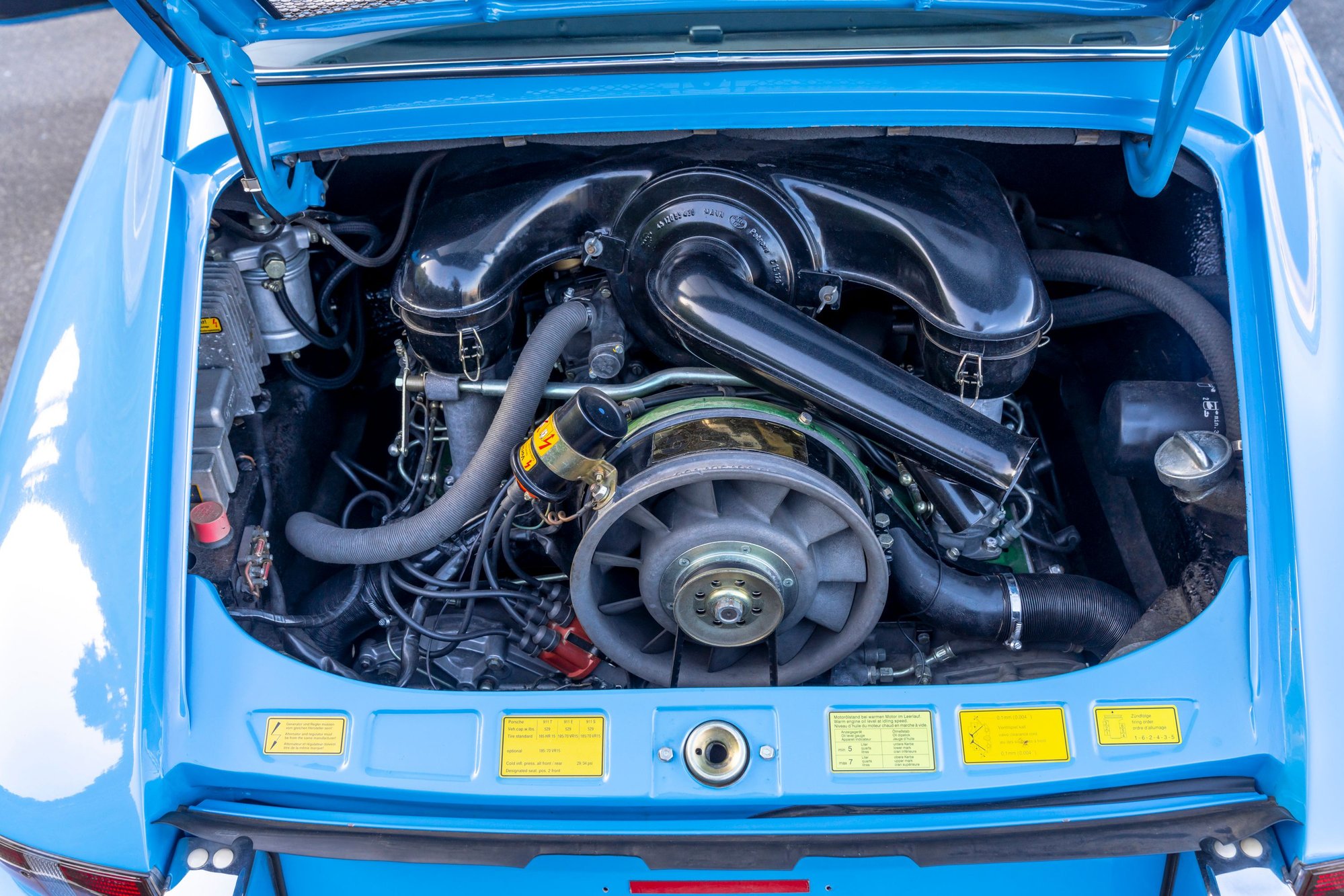 1970 Porsche 911 - For Sale: 1970 Porsche 911E in Pastel Blue - Used - VIN 9110220101 - 6 cyl - 2WD - Manual - Coupe - Blue - Los Angeles, CA 90025, United States