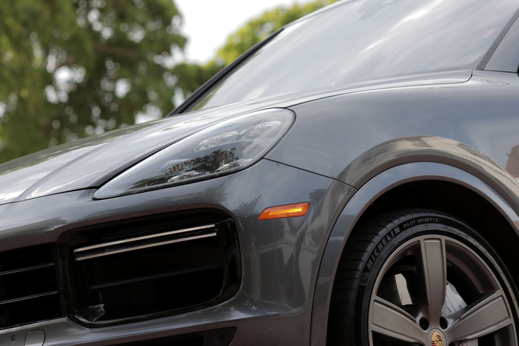 2019 Porsche Cayenne - 2019 Porsche Cayenne Turbo w/ 25K miles - Used - VIN WP1AF2AY4KDA81288 - 25,389 Miles - 8 cyl - AWD - Automatic - SUV - Gray - Aventura, FL 33180, United States