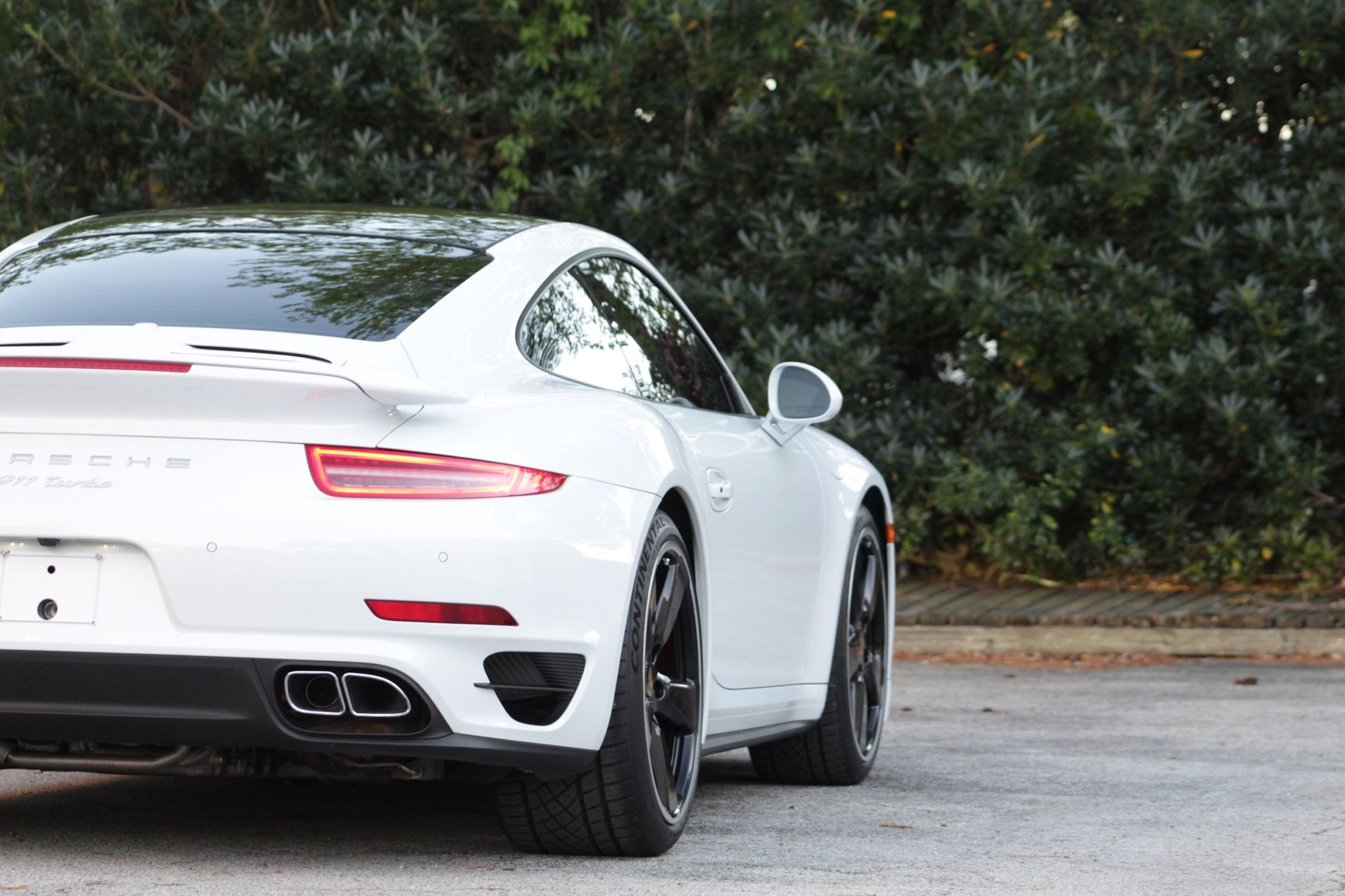 2015 Porsche 911 - '15 Porsche 911 Turbo 17K miles - Used - VIN WP0AD2A91FS166753 - 17,770 Miles - 6 cyl - AWD - Automatic - Coupe - White - Jacksonville, FL 32246, United States