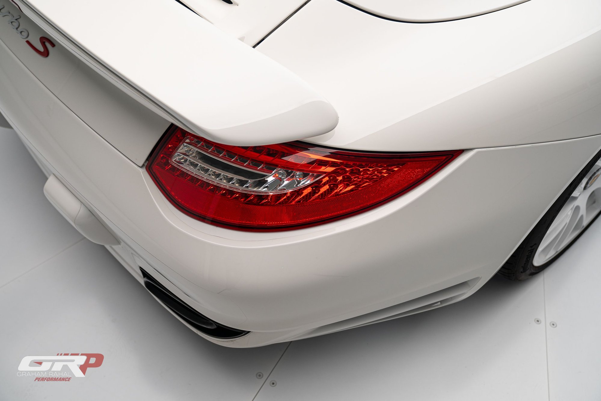 2011 Porsche 911 - 2011 Turbo S Cabriolet - Carrara White over Carrara Red - Used - VIN WP0CD2A99BS77335 - 24,768 Miles - 6 cyl - AWD - Automatic - Convertible - White - Indianapolis, IN 46077, United States