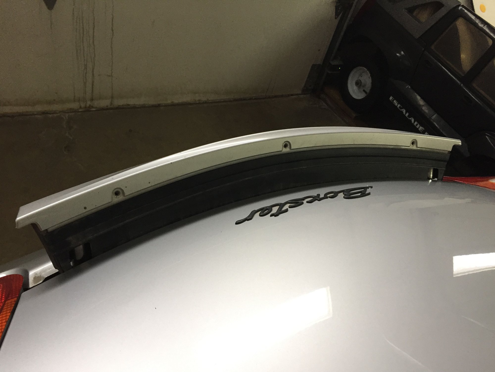 Removing Rear Spoiler From Salvage Car Rennlist Porsche Discussion