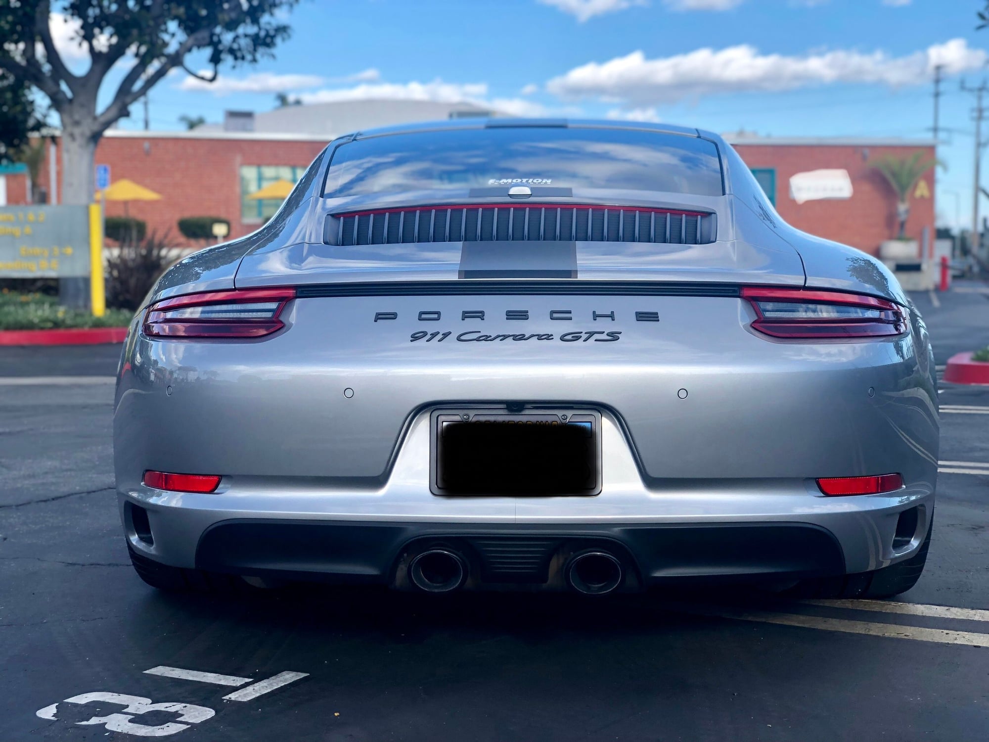 2018 Porsche 911 - 2018 GTS 991.2 GT SILVER PDK - Used - VIN WP0AB2A99JS122630 - 9,675 Miles - 6 cyl - 2WD - Automatic - Coupe - Silver - Los Angeles, CA 90064, United States