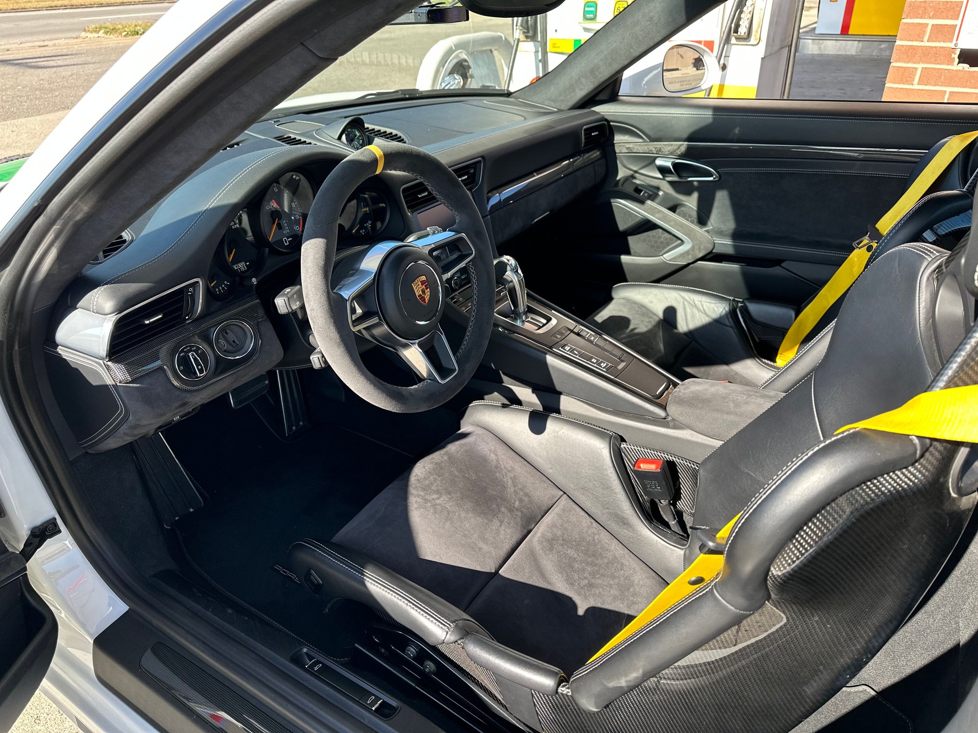 2014 Porsche GT3 - 2014 991.1 GT3 (165k Sticker) PCCB, LWBS, FAL, Chrono, Leather, Carbon Fiber, - Used - VIN WP0AC2A97ES183557 - 30,220 Miles - 6 cyl - 2WD - Automatic - Coupe - White - Dearborn, MI 48124, United States