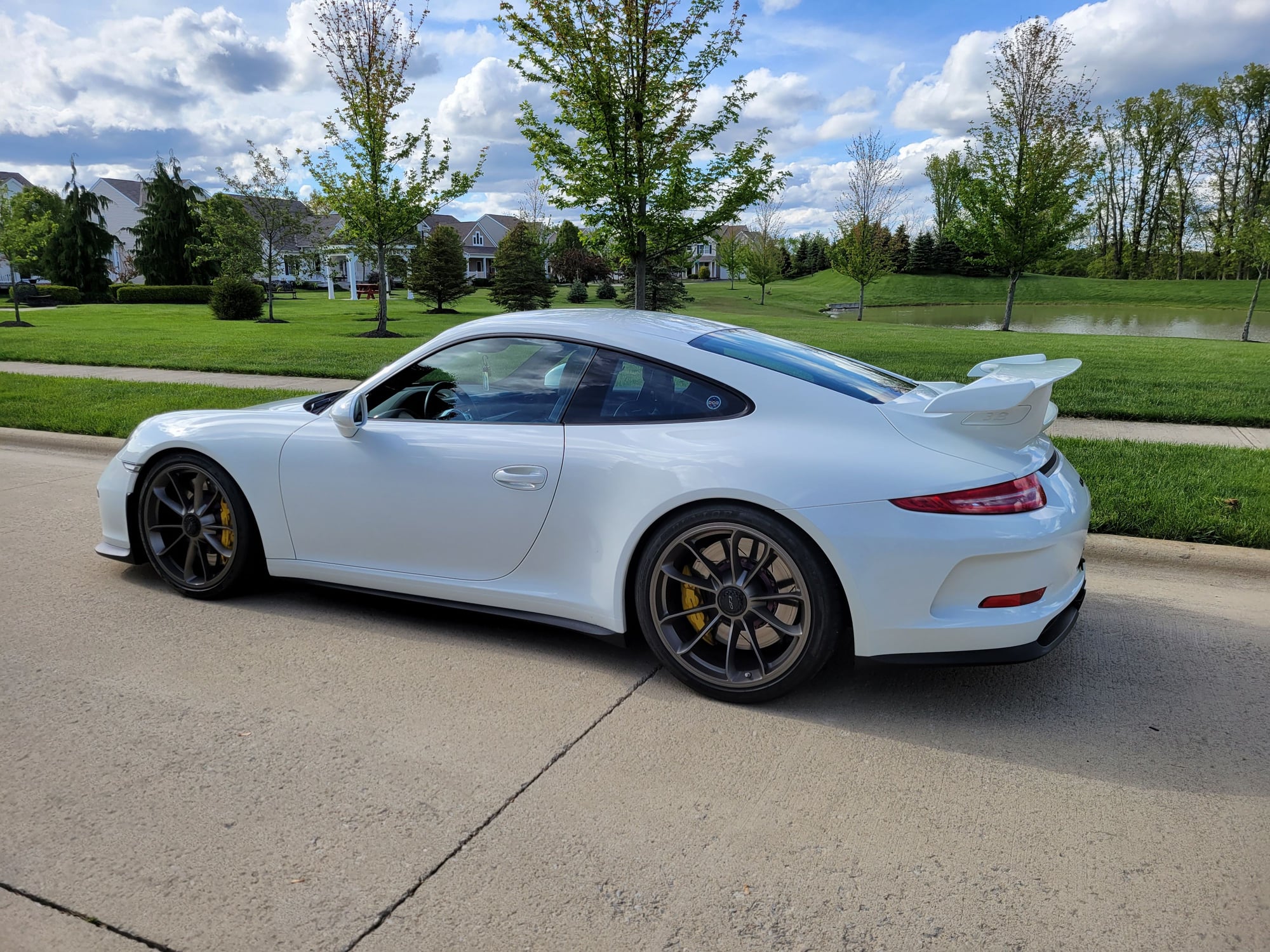 2015 Porsche GT3 - 2015 911 GT3 LWB, FAL, Leather Interior - Used - VIN WP0AC2A95FS184126 - 31,750 Miles - 6 cyl - 2WD - Automatic - Coupe - White - Columbus, OH 43017, United States