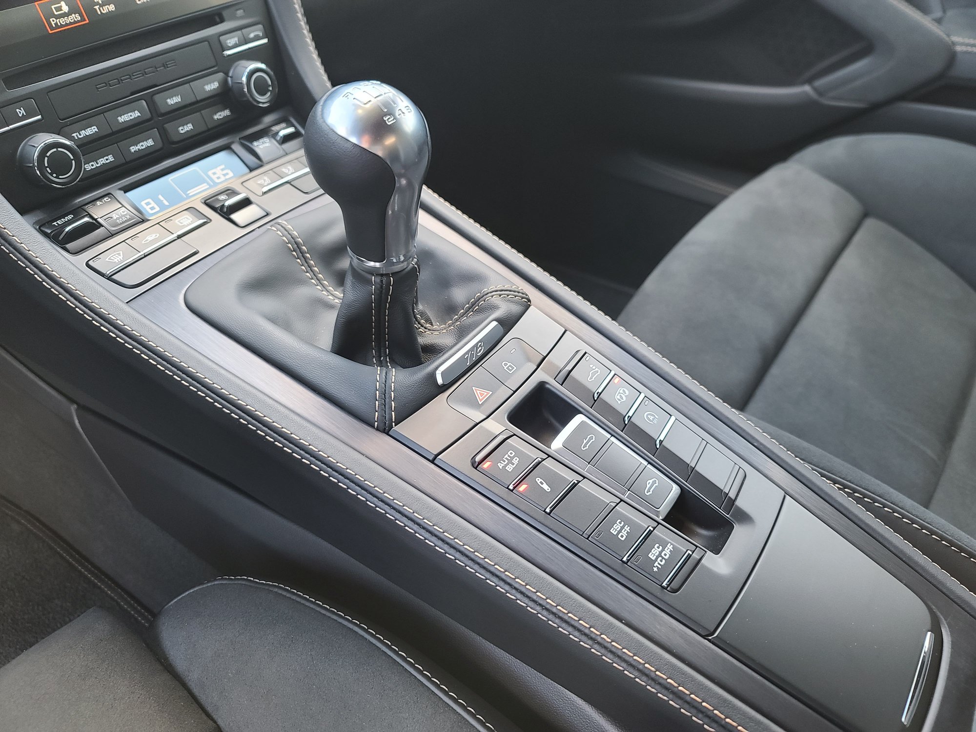 2021 Porsche 718 Spyder - Gentian Blue 982 Spyder with Cognac stitching - Used - VIN WP0CC2A86MS240846 - 1,856 Miles - 6 cyl - 2WD - Manual - Convertible - Blue - Fresno, CA 93650, United States