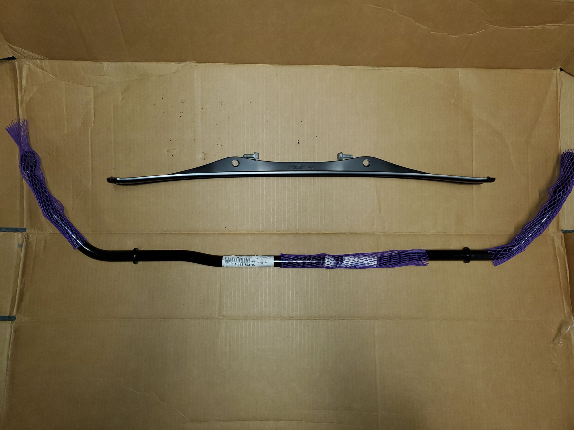 981 X73 Rear Swaybar and 718 Rear Chassis Brace (upgrade for 981