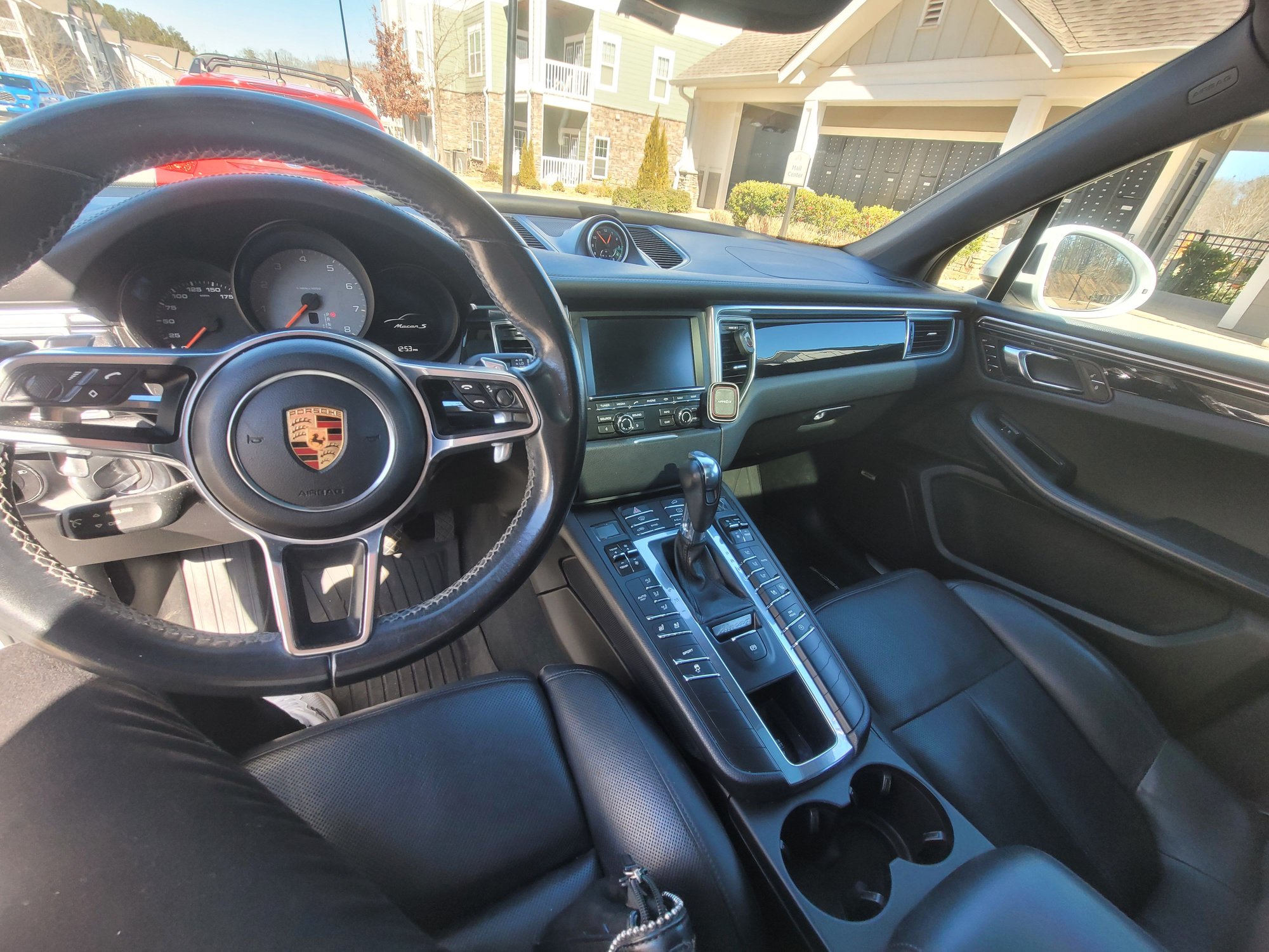 2016 Porsche Macan - 2016 Macan S WHITE -BLACK INTERIOR - Used - VIN WP1AB2A55GLB46096 - 92,500 Miles - 6 cyl - 4WD - Automatic - SUV - White - Athens, GA 30606, United States