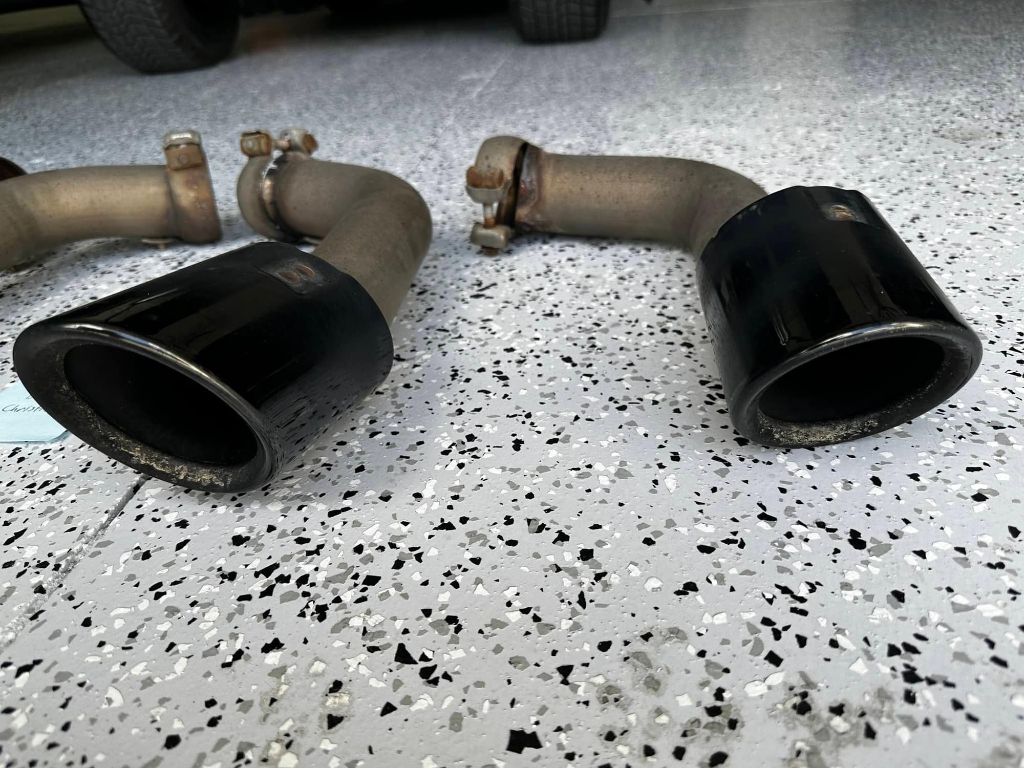 Engine - Exhaust - Used OEM Gloss Black Quad Exhaust Tips for 958.2 Cayenne - Used - 2015 to 2018 Porsche Cayenne - Port St Lucie, FL 34953, United States