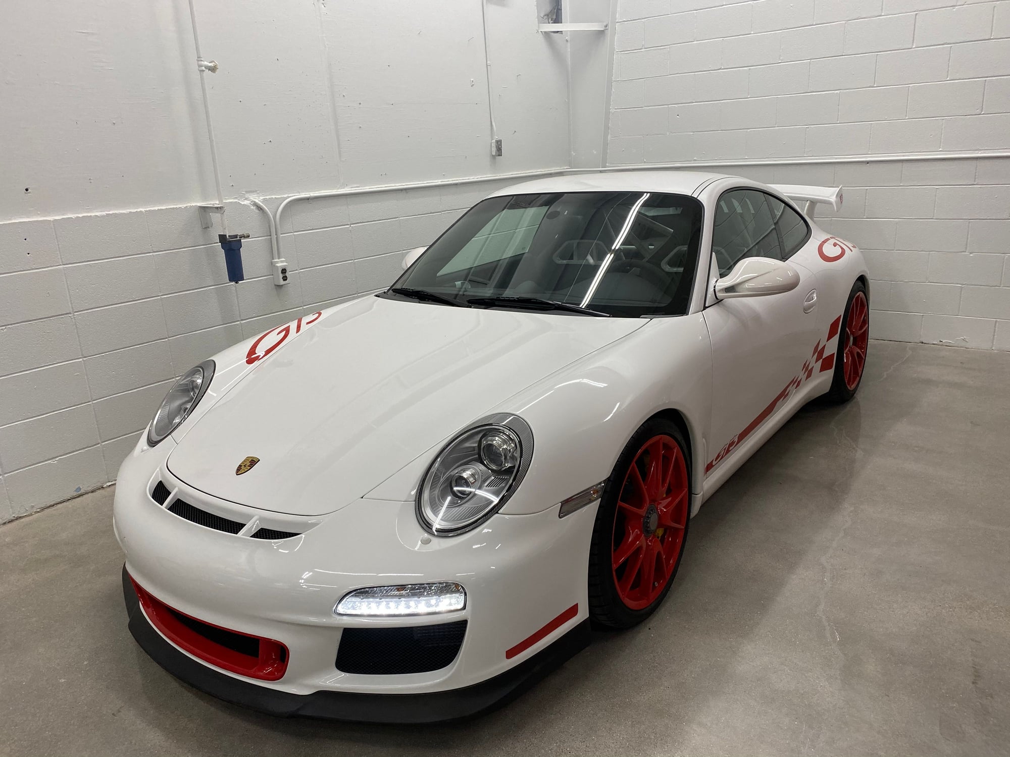 2010 Porsche 911 - 997.2 GT3 - Used - VIN WP0AC2A9XAS783306 - 12,700 Miles - 6 cyl - 2WD - Manual - Coupe - White - Louisville, KY 40204, United States