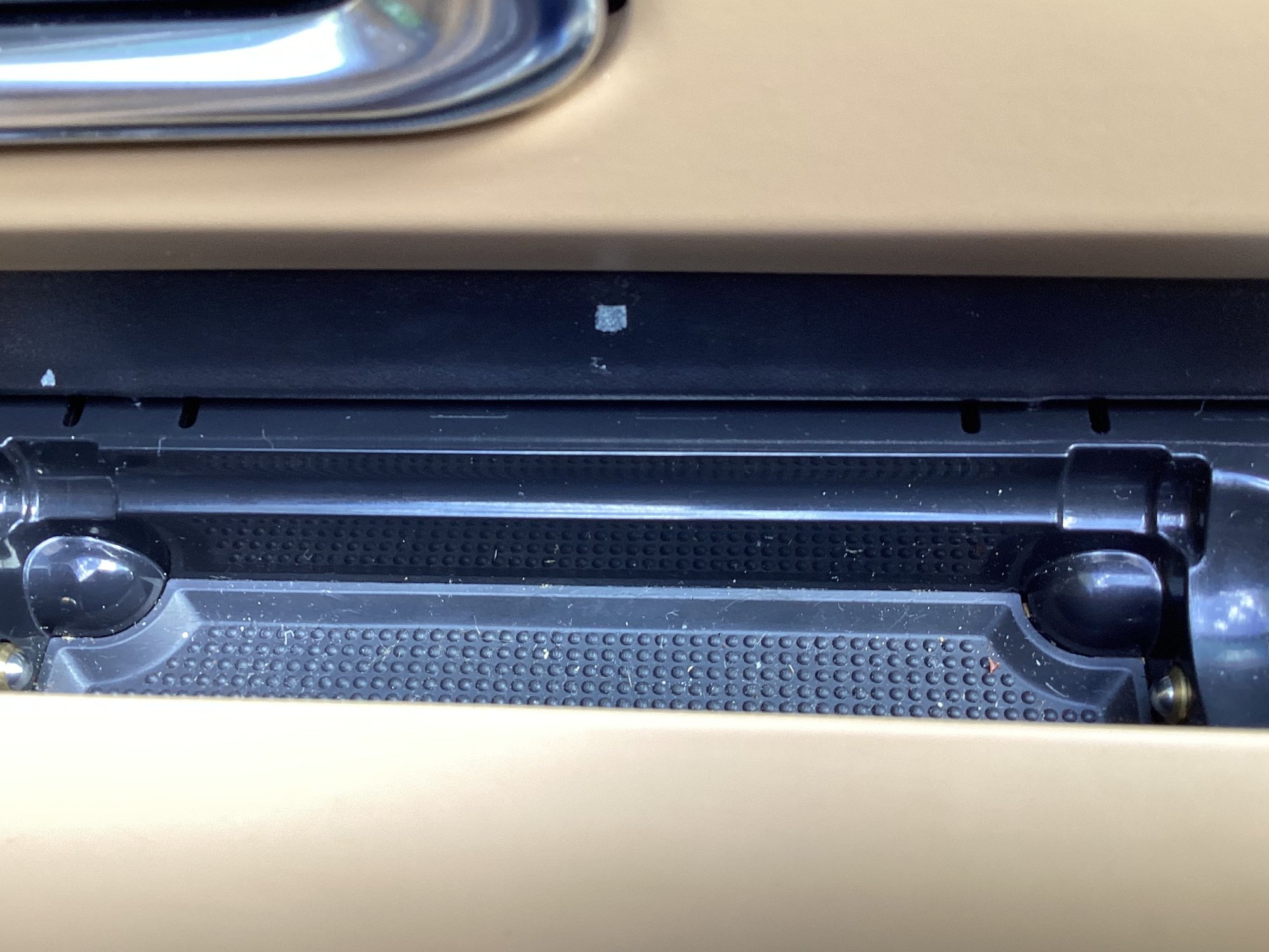 How to remove rear door ashtray from 2015 Cayenne? Rennlist Porsche Discussion Forums