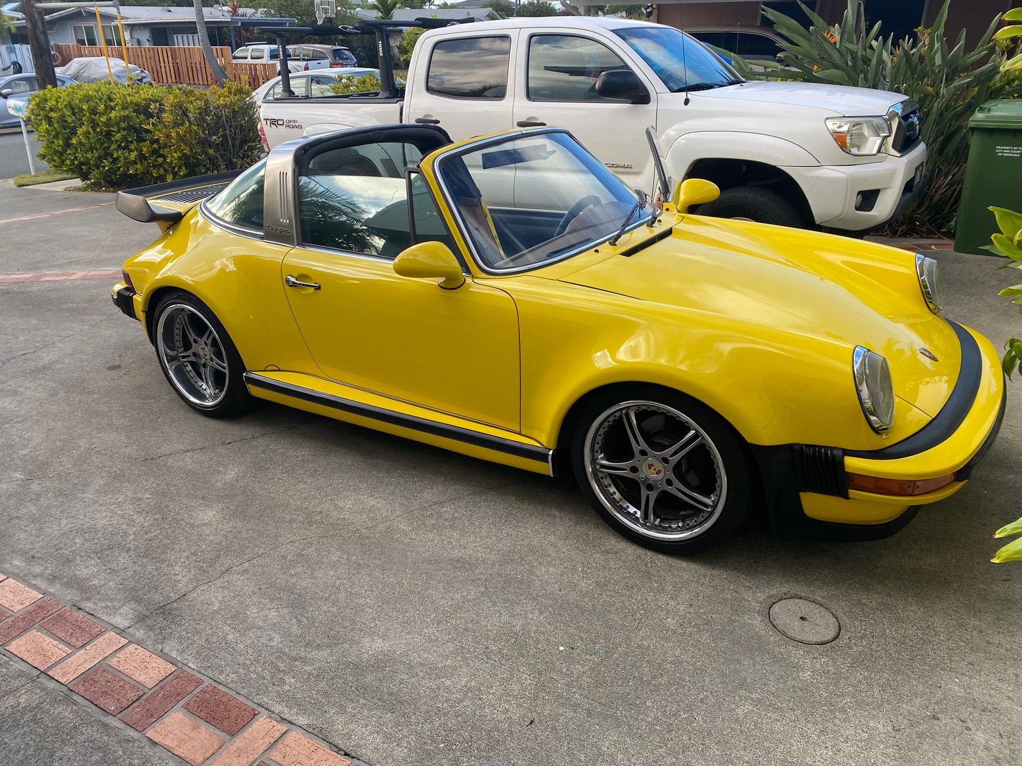 1976 Porsche 911 - 1976 911 Targa - Used - VIN 9116210392 - 81,000 Miles - 6 cyl - 2WD - Manual - Coupe - Yellow - Honolulu, HI 96813, United States