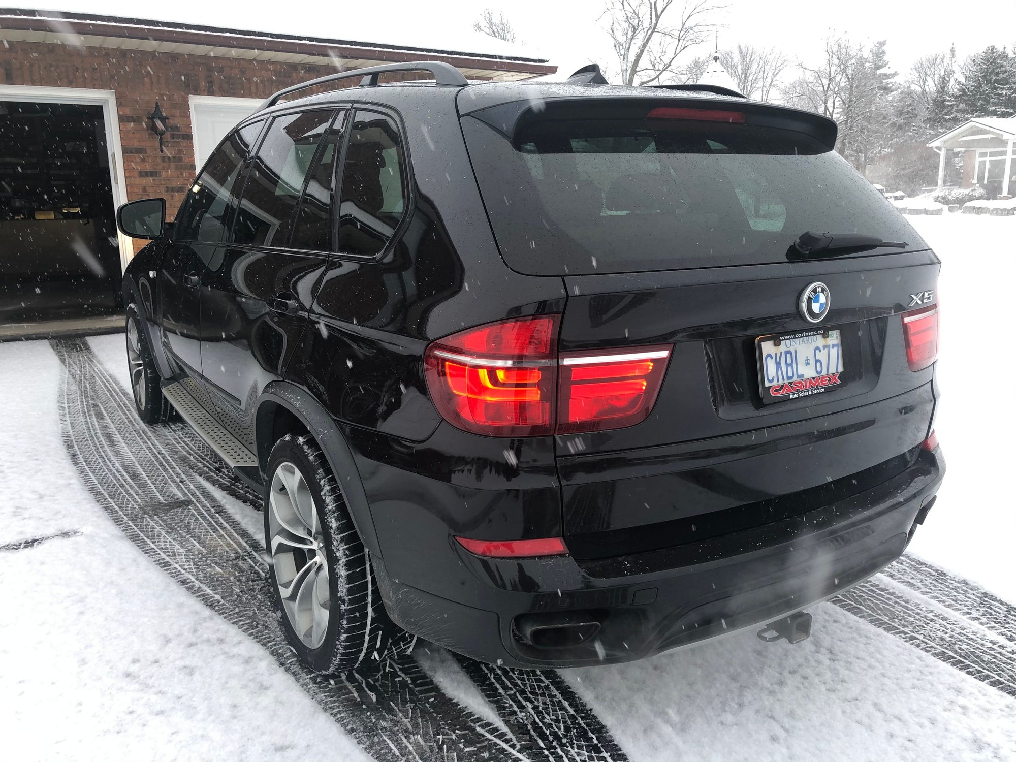 2011 BMW X5 - 2011 BMW X5 50i - Used - VIN 5UXZV8C51BL418050 - 93,000 Miles - 8 cyl - AWD - Automatic - SUV - Black - Kitchener, ON N0B2V0, Canada
