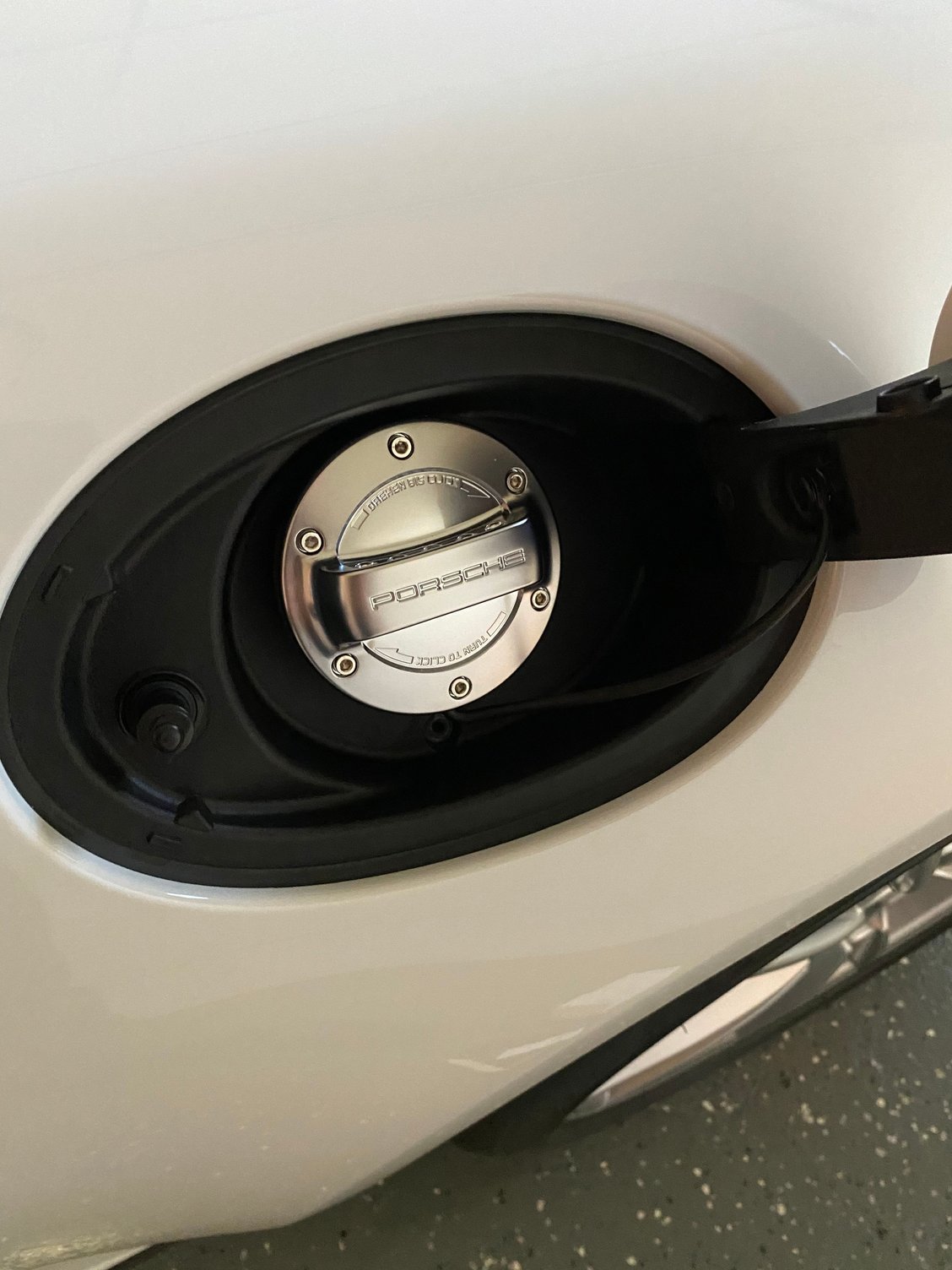 Fuel Cap Options - Page 2 - Rennlist - Porsche Discussion Forums