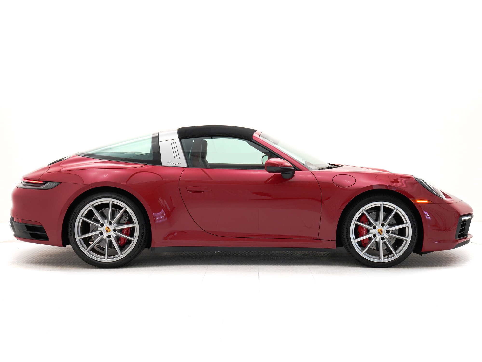 2021 Porsche 911 - FS - 2022 911 Targa 4S - Carmine Red over Bordeaux Red Leather with a MANUAL - Used - VIN WP0BB2A99MS235387 - 9,550 Miles - 6 cyl - 4WD - Manual - Convertible - Red - Beaverton, OR 97005, United States