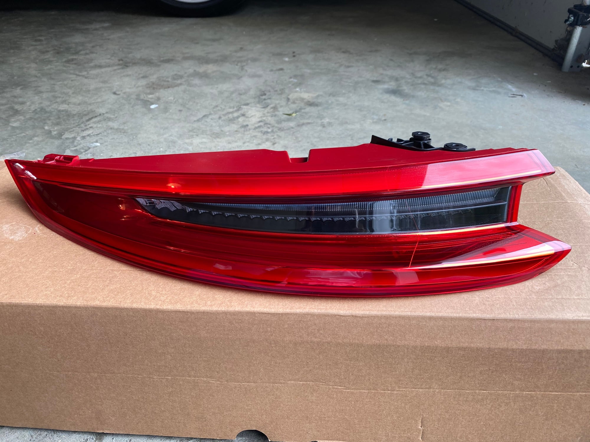 Lights - 991.2 red tail lights (pair) - Used - 2016 to 2019 Porsche 911 - Richmond, VA 23231, United States