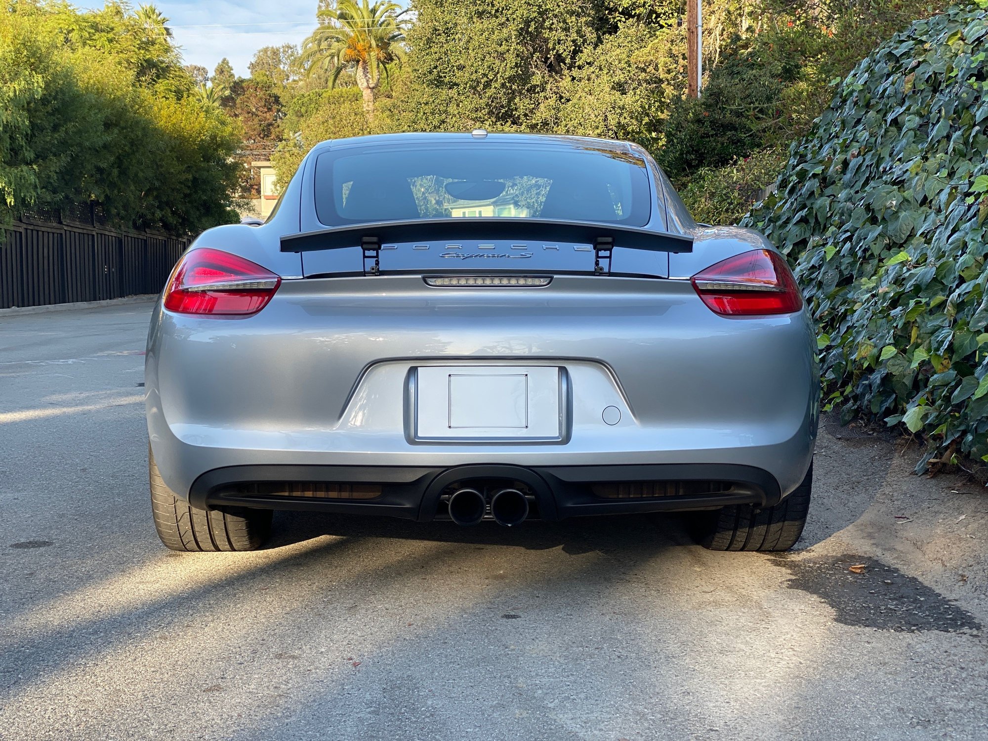 2014 Porsche Cayman - 2014 Cayman S PDK - Used - VIN WP0AB2A89EK192271 - 31,000 Miles - 6 cyl - 2WD - Automatic - Coupe - Silver - Laguna Beach, CA 92651, United States