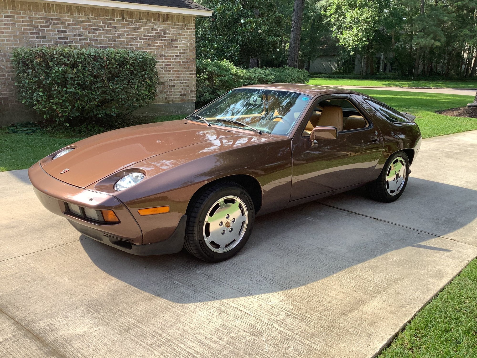 1985 Porsche 928 - 1985 928 Automatic - driver in great condition - Used - VIN WP0JB0928FS862012 - 140,300 Miles - 8 cyl - Automatic - Brown - Houston, TX 77381, United States