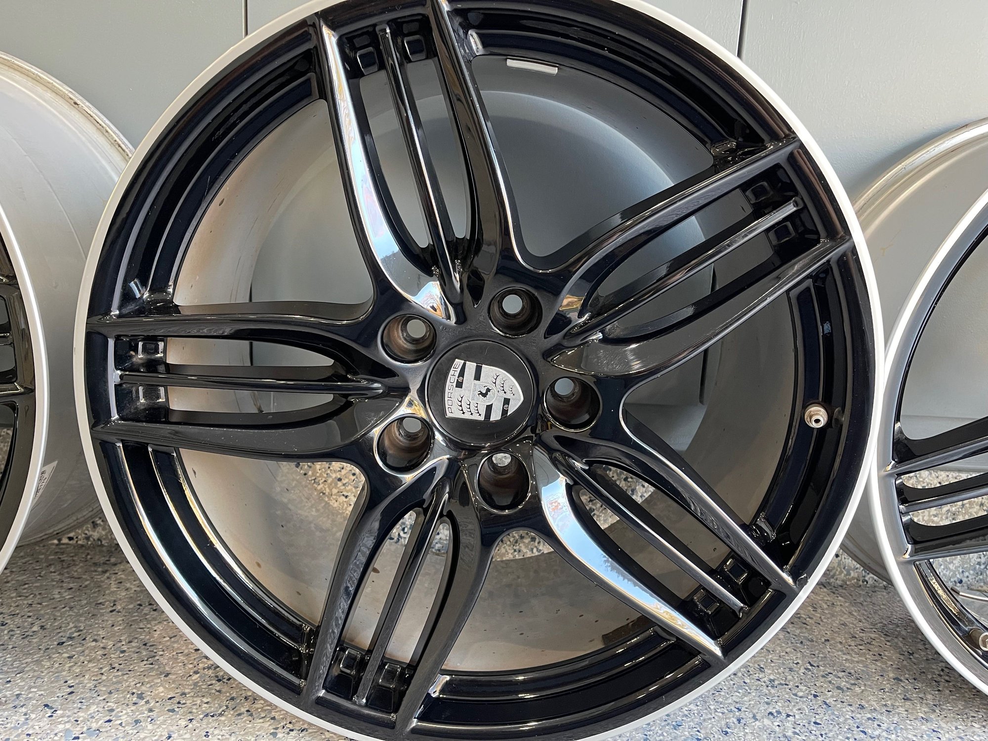 Carrera S Sport Design Wheels 991 Black 20in Rennlist Porsche Discussion Forums