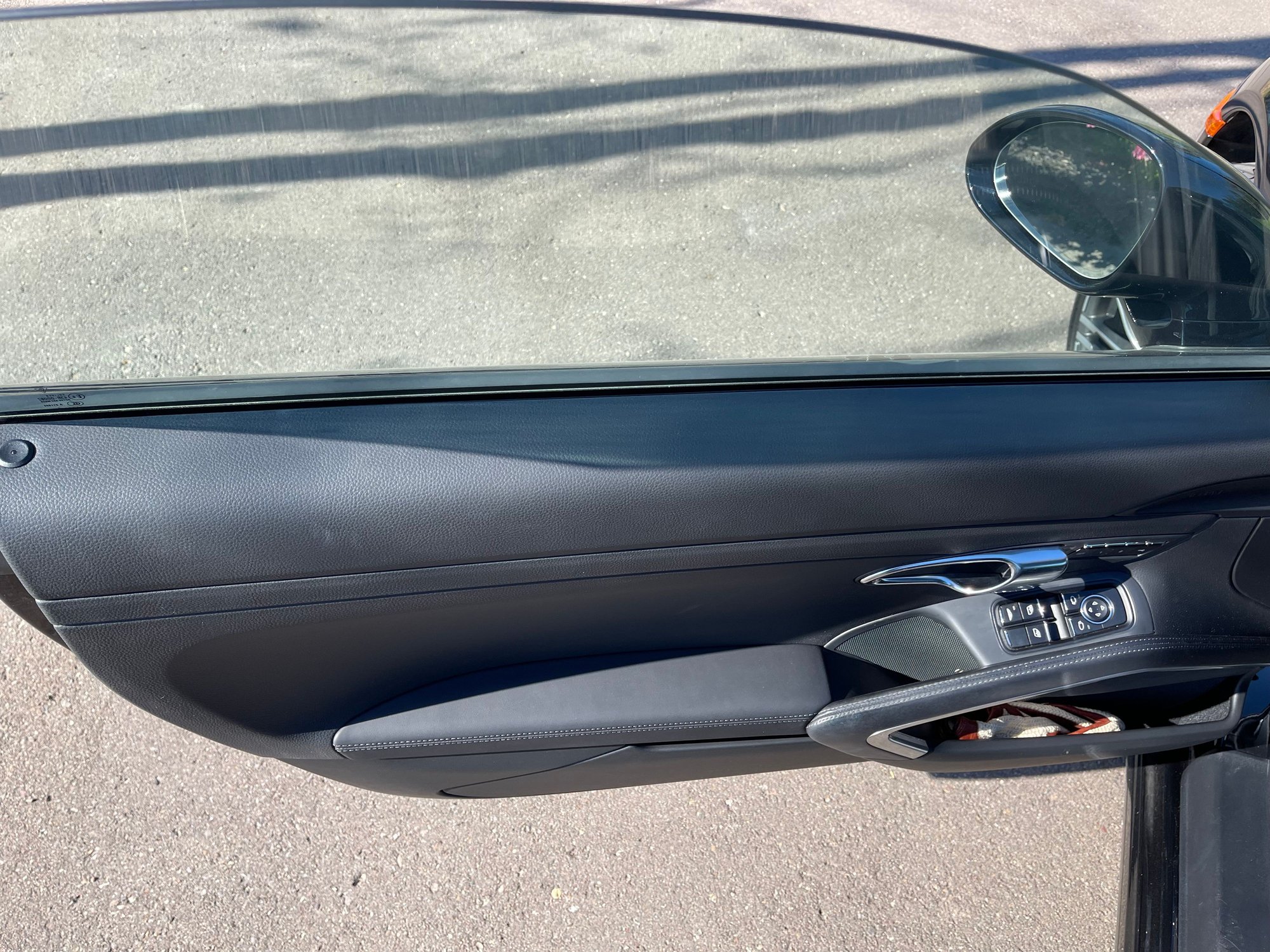 2015 Porsche 911 - Excellent Porsche 911S Cabriolet in Triple Black - Used - VIN WPOCB2A90FS143141 - 6 cyl - 2WD - Automatic - Convertible - Black - San Diego, CA 92127, United States