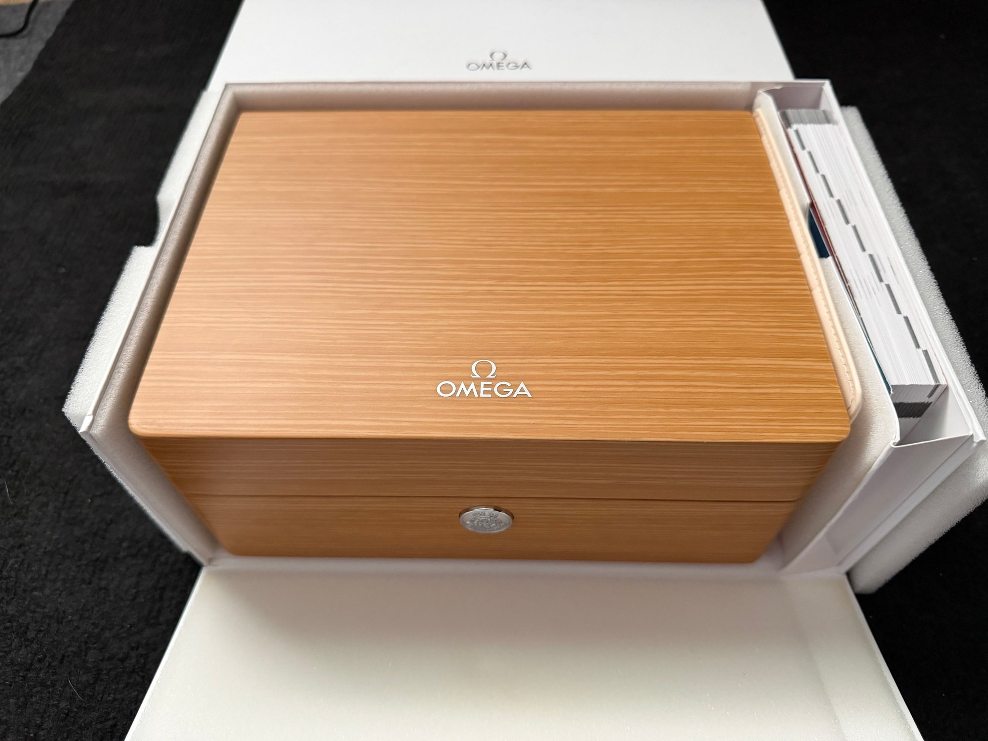 Miscellaneous - Omega Seamaster Racing Chronograph 2569.52.00 - Wooden Box - Used - All Years  All Models - San Diego, CA 92130, United States