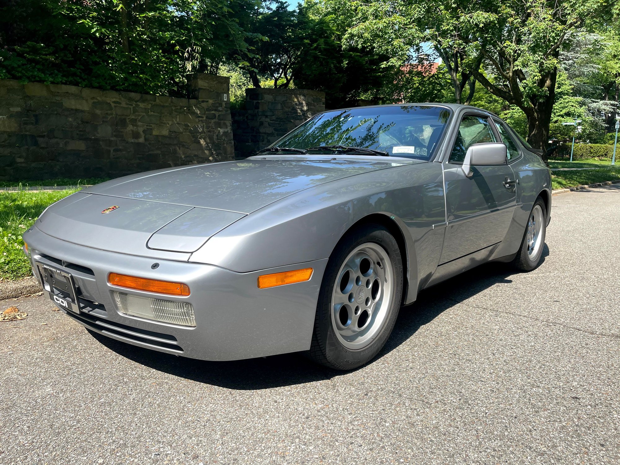 1986 Porsche 944 - 1986 Porsche 944 Turbo Rare Sapphire Metallic Color White Leather Interior 85k miles - Used - VIN WP0AA0951GN151622 - 85,000 Miles - 4 cyl - 2WD - Manual - Coupe - Silver - Forest Hills, NY 11375, United States