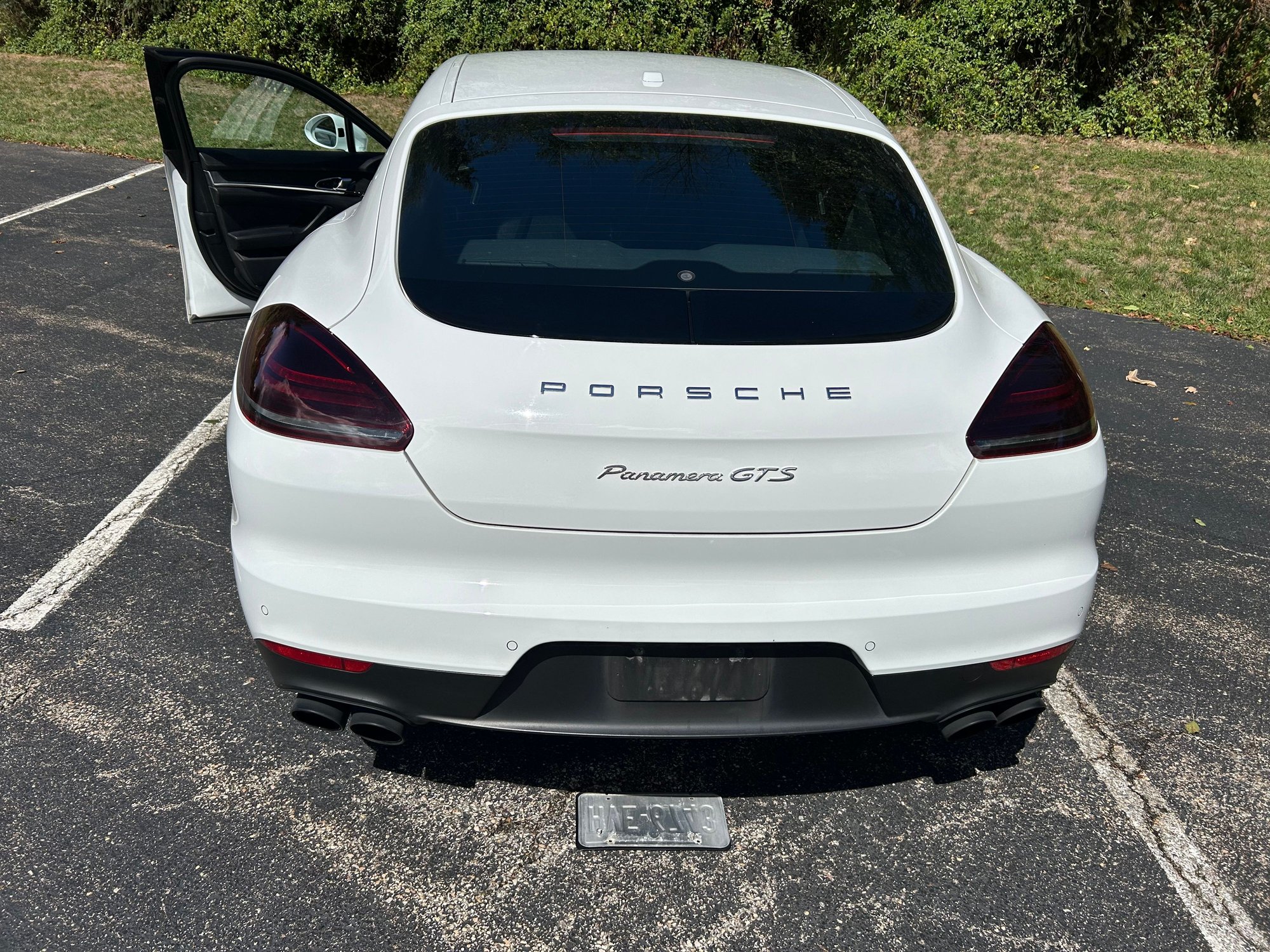 2014 Porsche Panamera - Panamera , one owner, no accidents or body work, making room for a newer GTS - Used - VIN WP0AF2A77EL083376 - 49,100 Miles - 8 cyl - AWD - Automatic - Sedan - White - Finleyville, PA 15332, United States