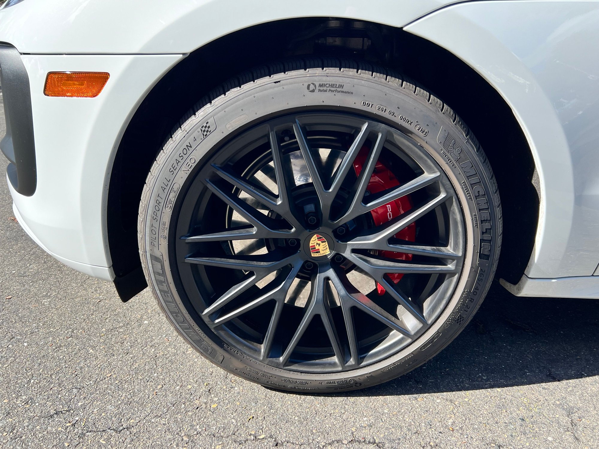 2023 Porsche Macan - 2023 Porsche Macan GTS , Showroom condition - Used - VIN Wp1af2a51plb58606 - 2,475 Miles - 6 cyl - AWD - Automatic - SUV - White - Sacramento, CA 95670, United States