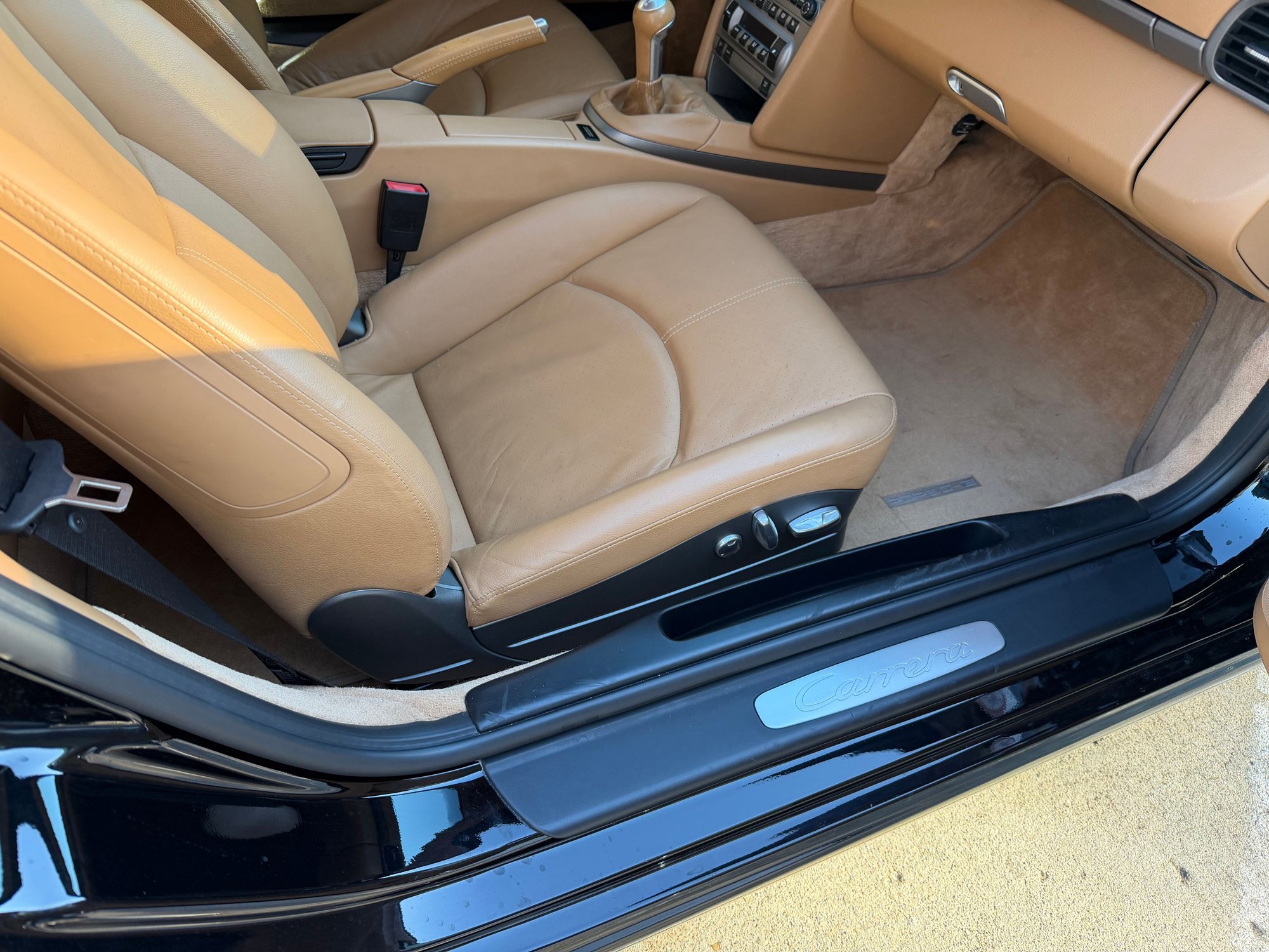 2008 Porsche 911 - 2008 Porsche 911 Carrera. 41k mis. Black w tan, manual transmission, coupe - Used - Louisville, KY 40245, United States