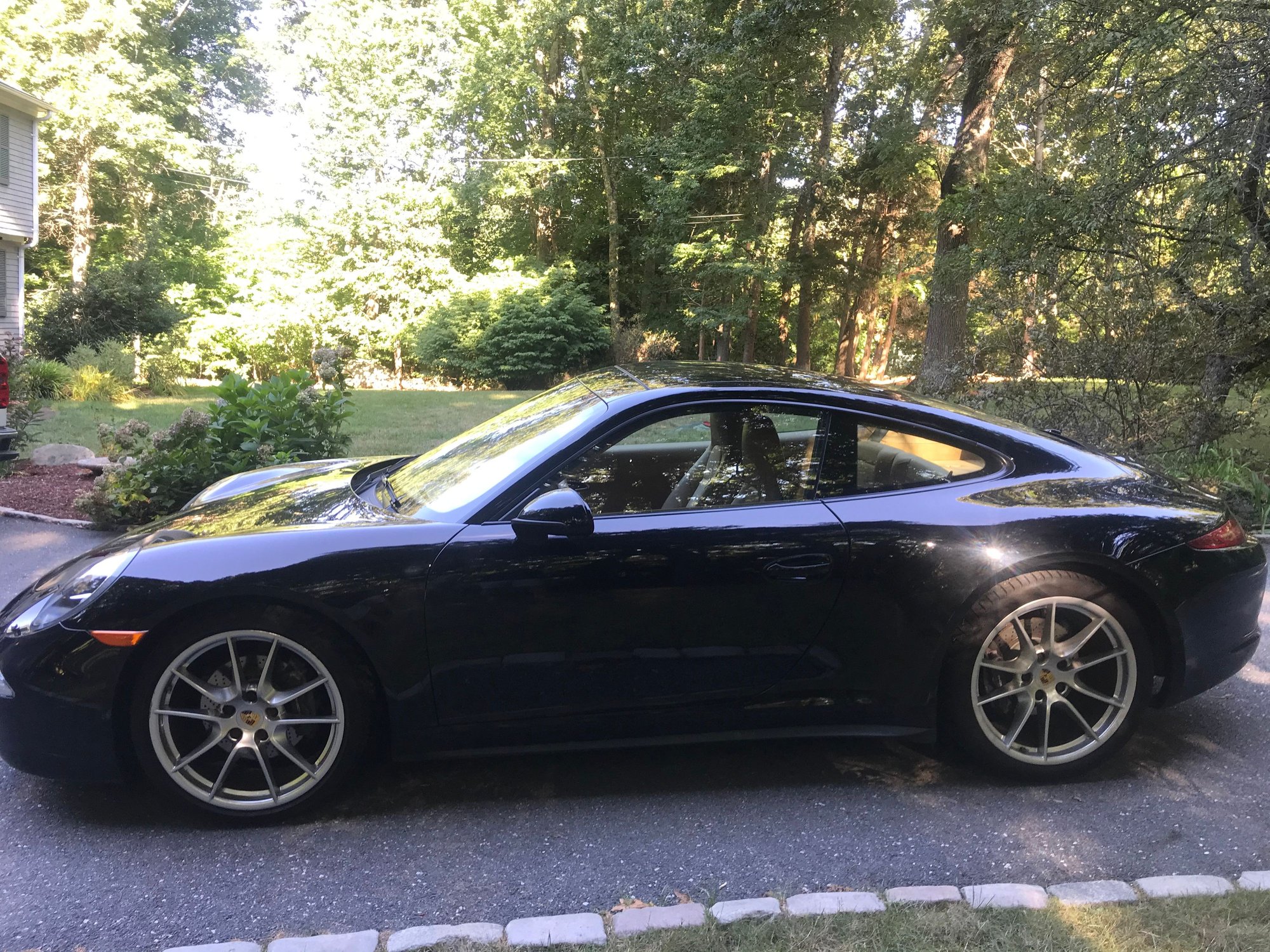 2016 Porsche 911 - 2016 Porsche Carrera 4 (C4) - Used - VIN WP0AA2A96GS106381 - 33,300 Miles - 6 cyl - AWD - Manual - Coupe - Black - North Kingstown, RI 02852, United States