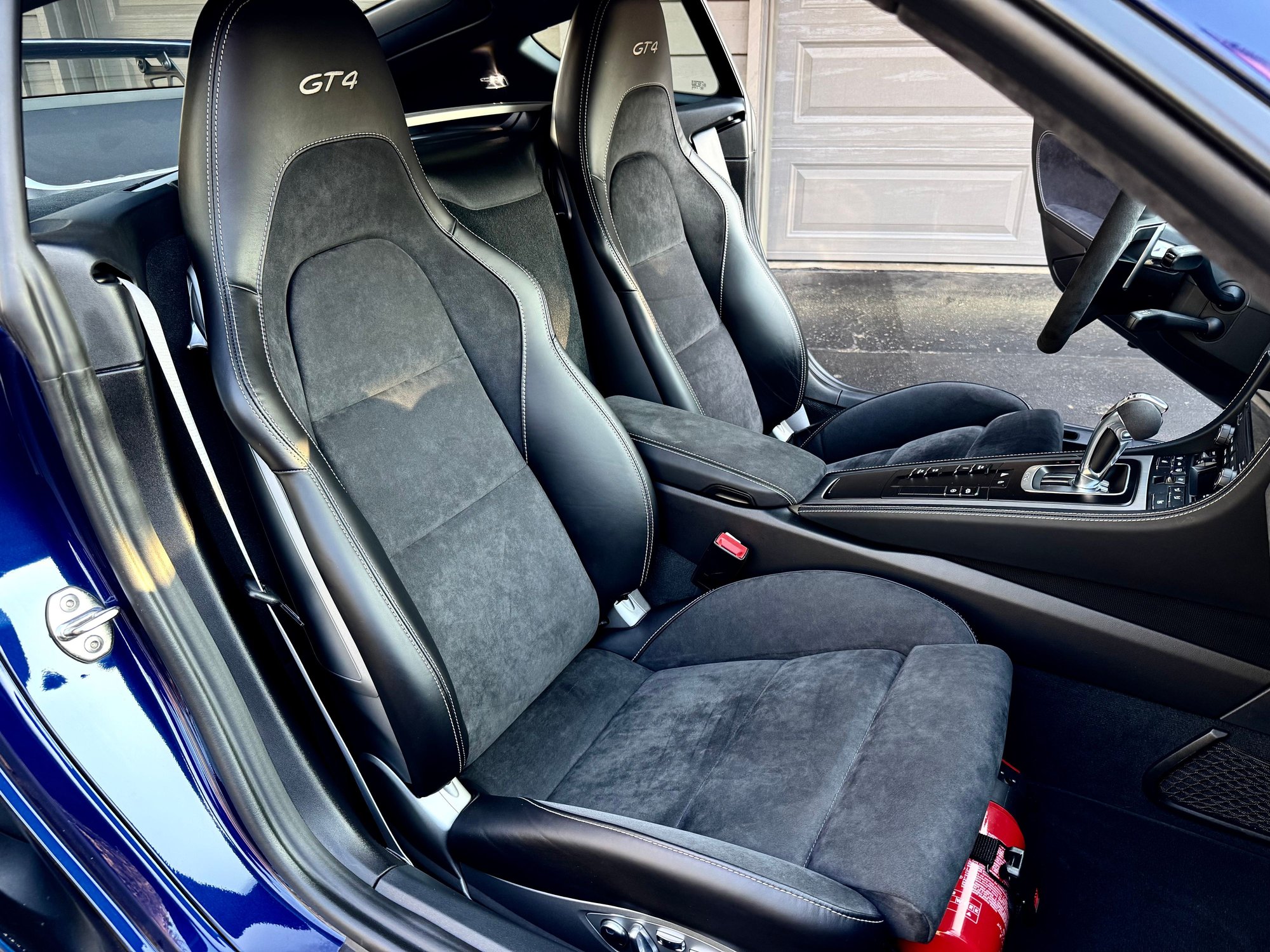 2021 Porsche 718 Cayman - 2021 718 GT4 DeMan 4.5 * PDK * Highly Optioned * No Track Time *  2,400 miles - Used - VIN WP0AC2A80MK289094 - 2,550 Miles - 6 cyl - 2WD - Automatic - Coupe - Blue - Chesterfield, MO 63017, United States