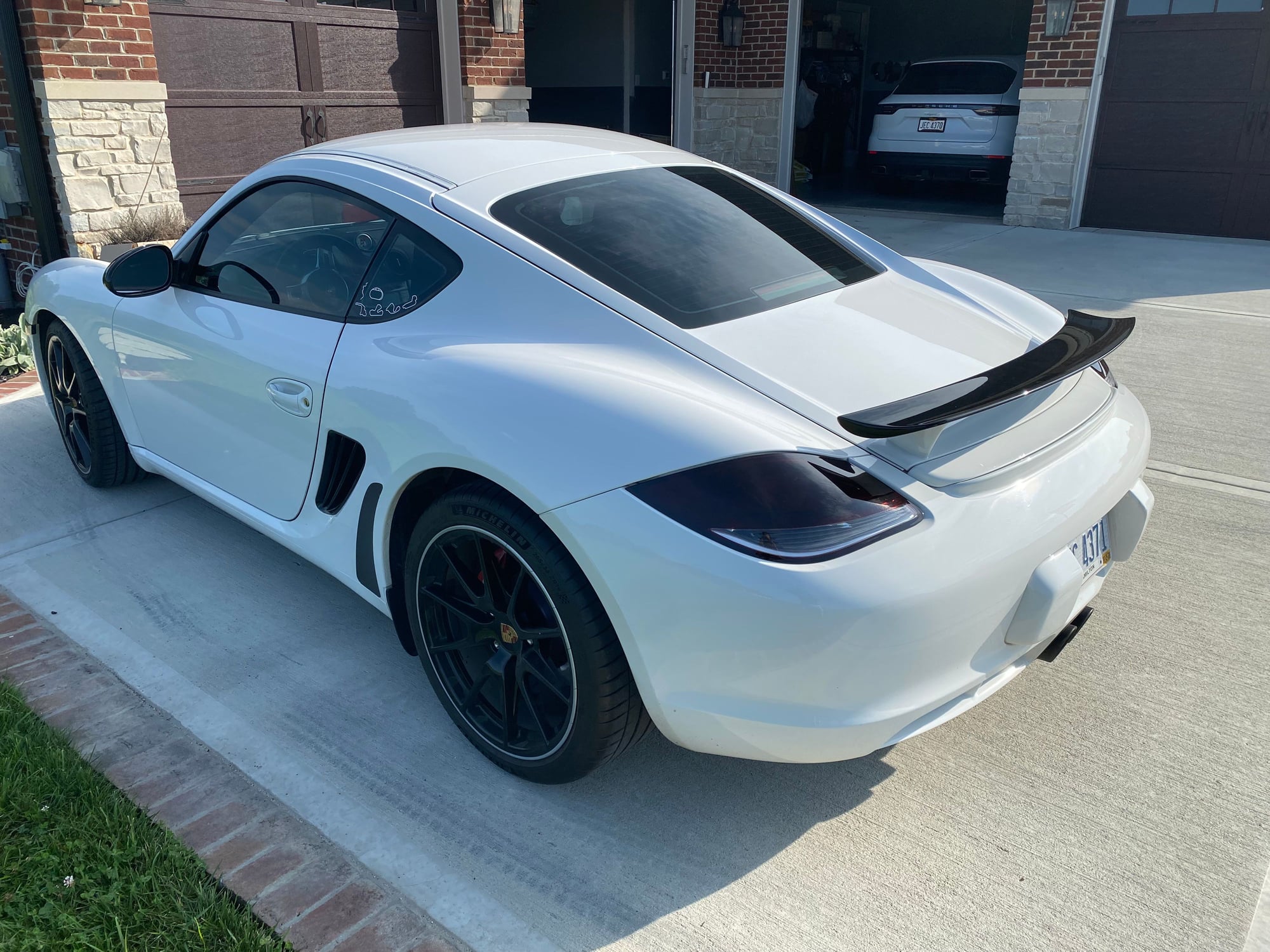 2011 Porsche Cayman -  - Used - VIN WP0AB2A84BU780711 - 6 cyl - 2WD - Automatic - Coupe - White - Cincinnati, OH 45255, United States