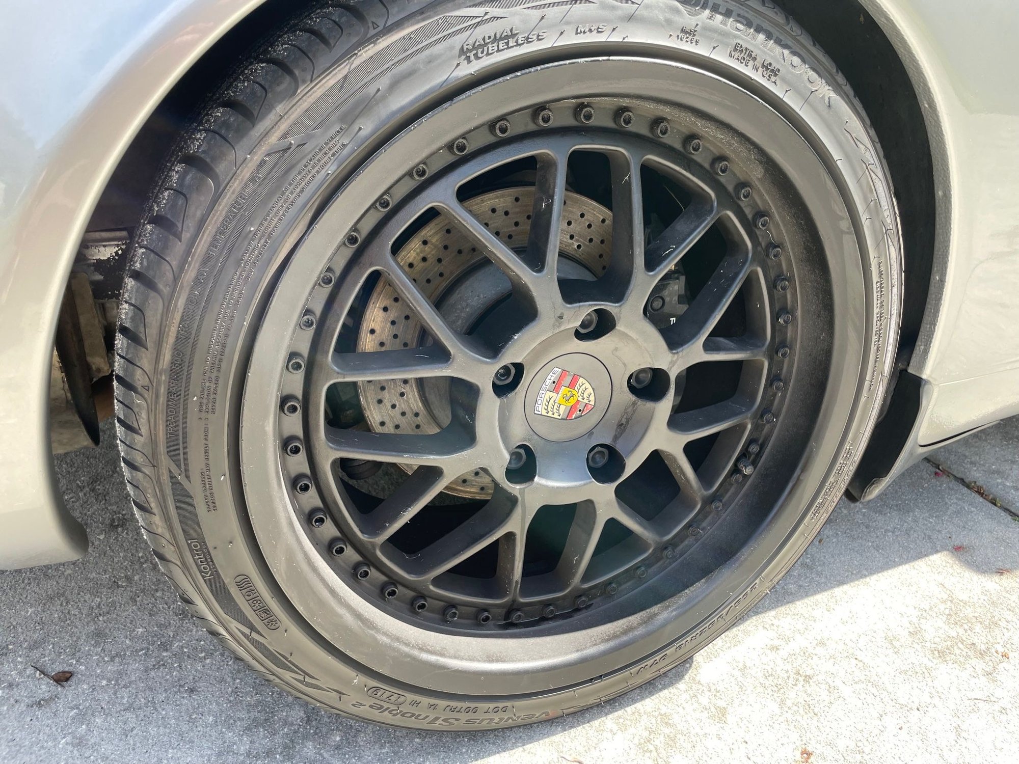2000 Porsche 911 - 2000 Porsche 911 Carrera - Used - VIN WP0AA2993YS620985 - 6 cyl - 2WD - Manual - Coupe - Silver - Palm Harbor, FL 34683, United States